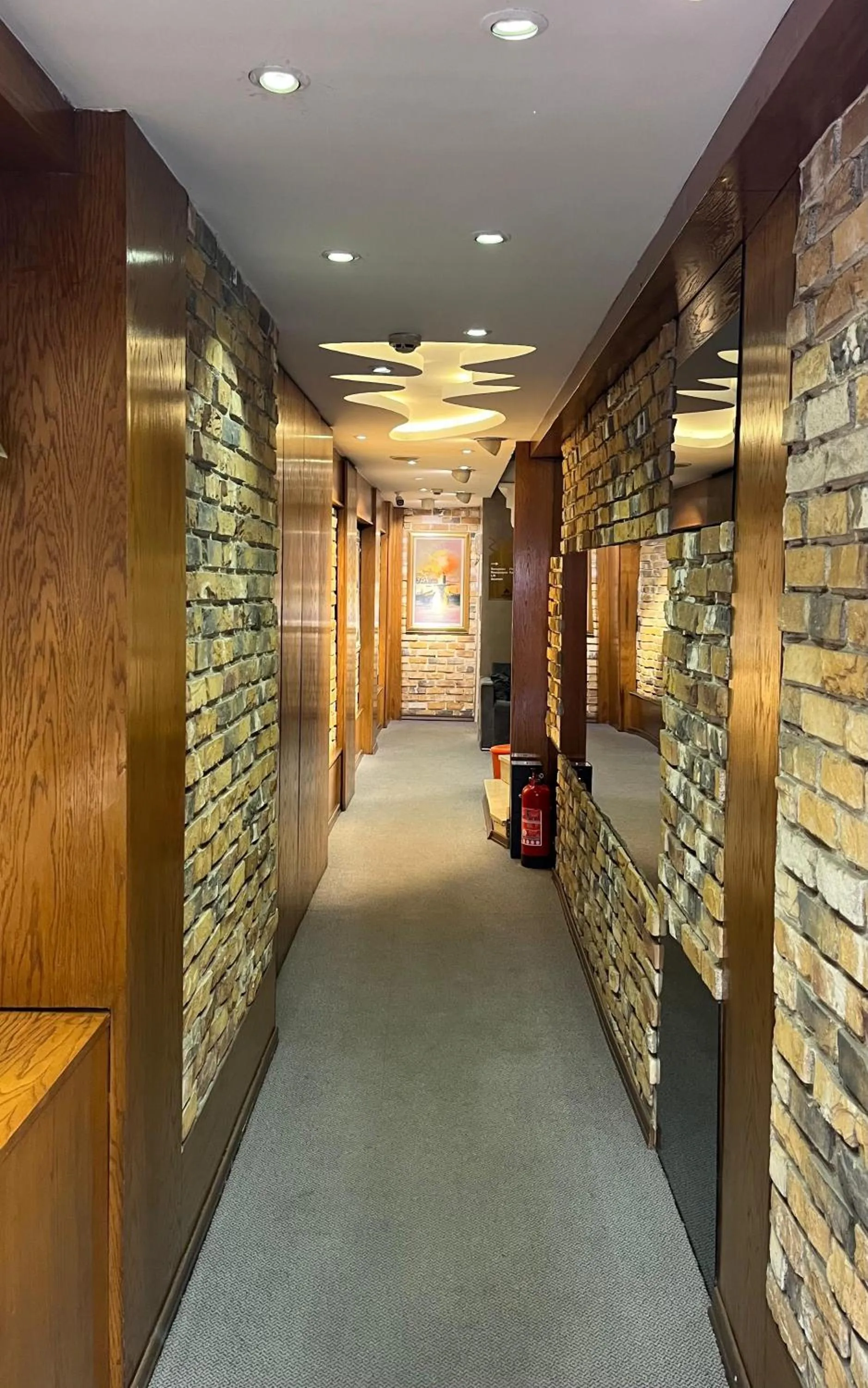 Facade/entrance in No 139 Apartments