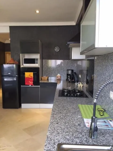 Kitchen or kitchenette in Etablissement moderne