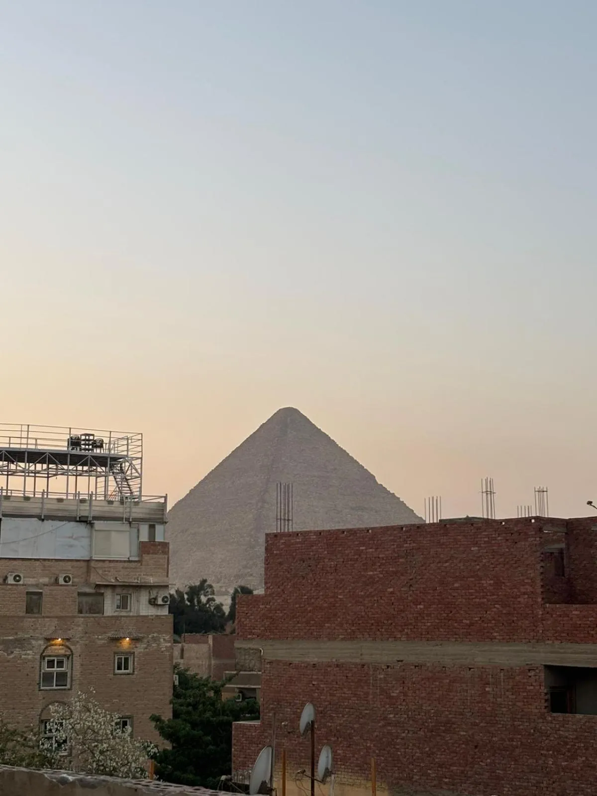 Day in Falcon pyramids inn