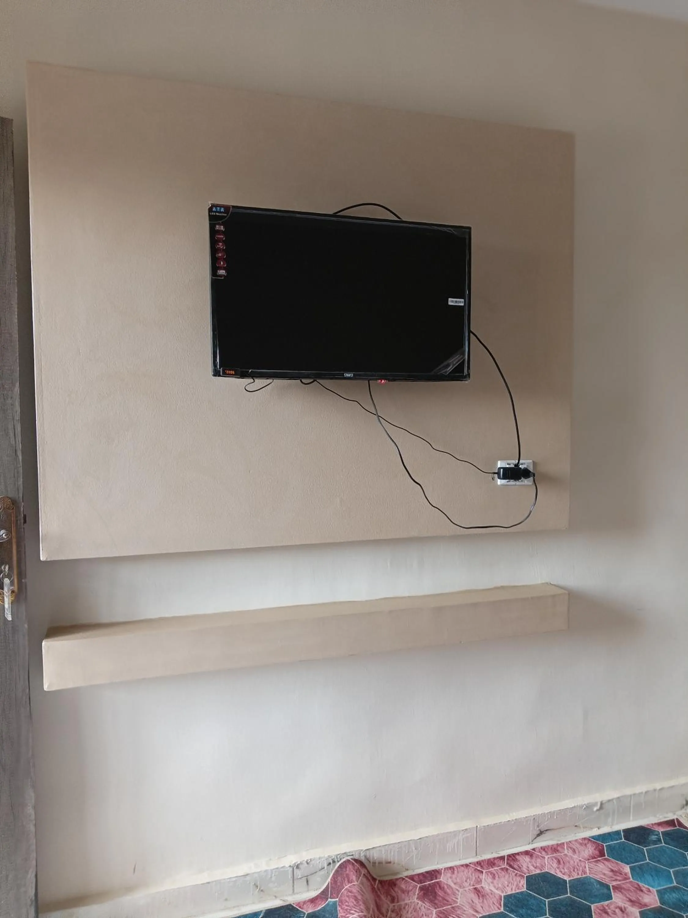 TV and multimedia in Falcon pyramids inn