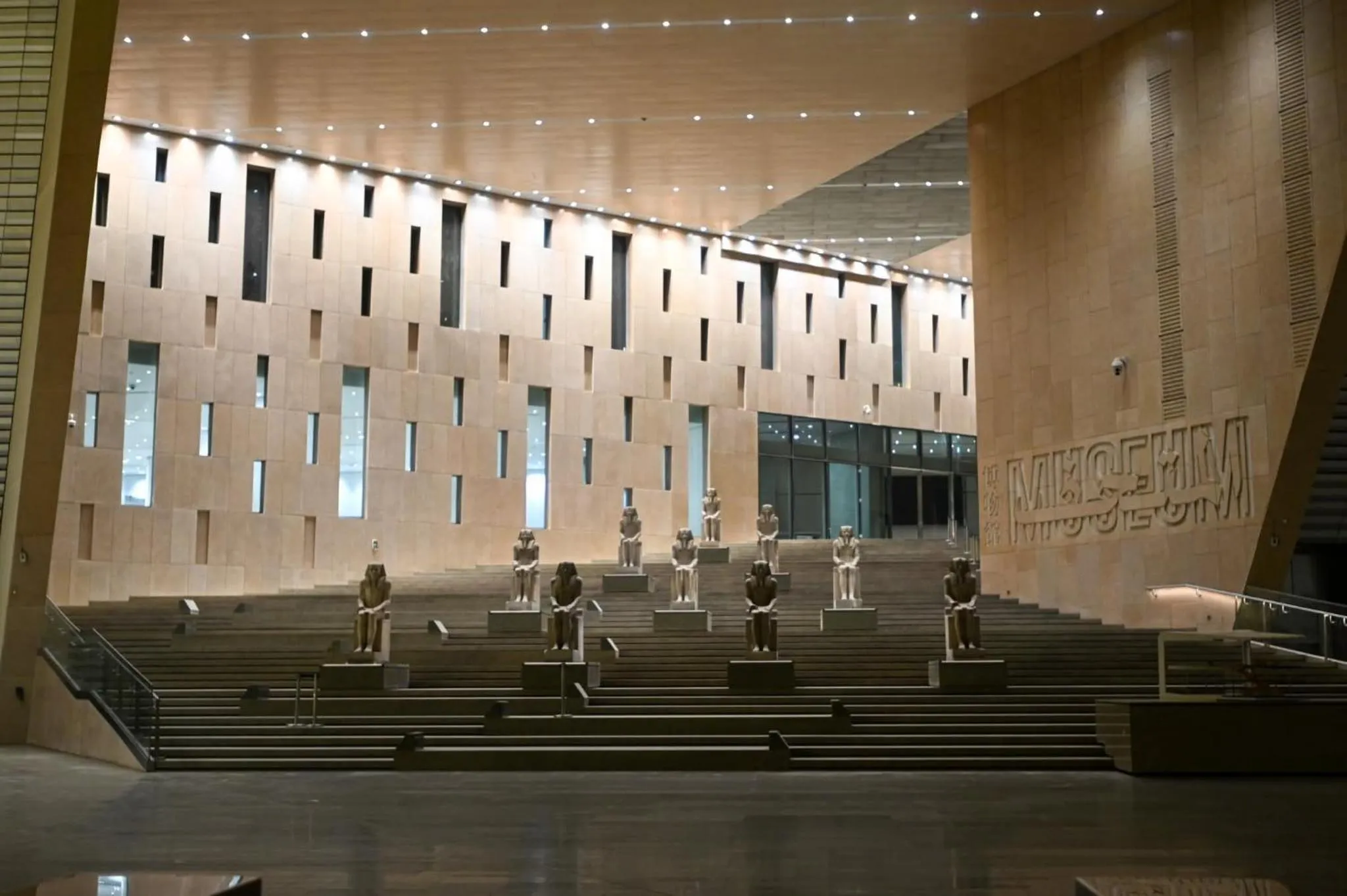 Property building in Falcon pyramids inn