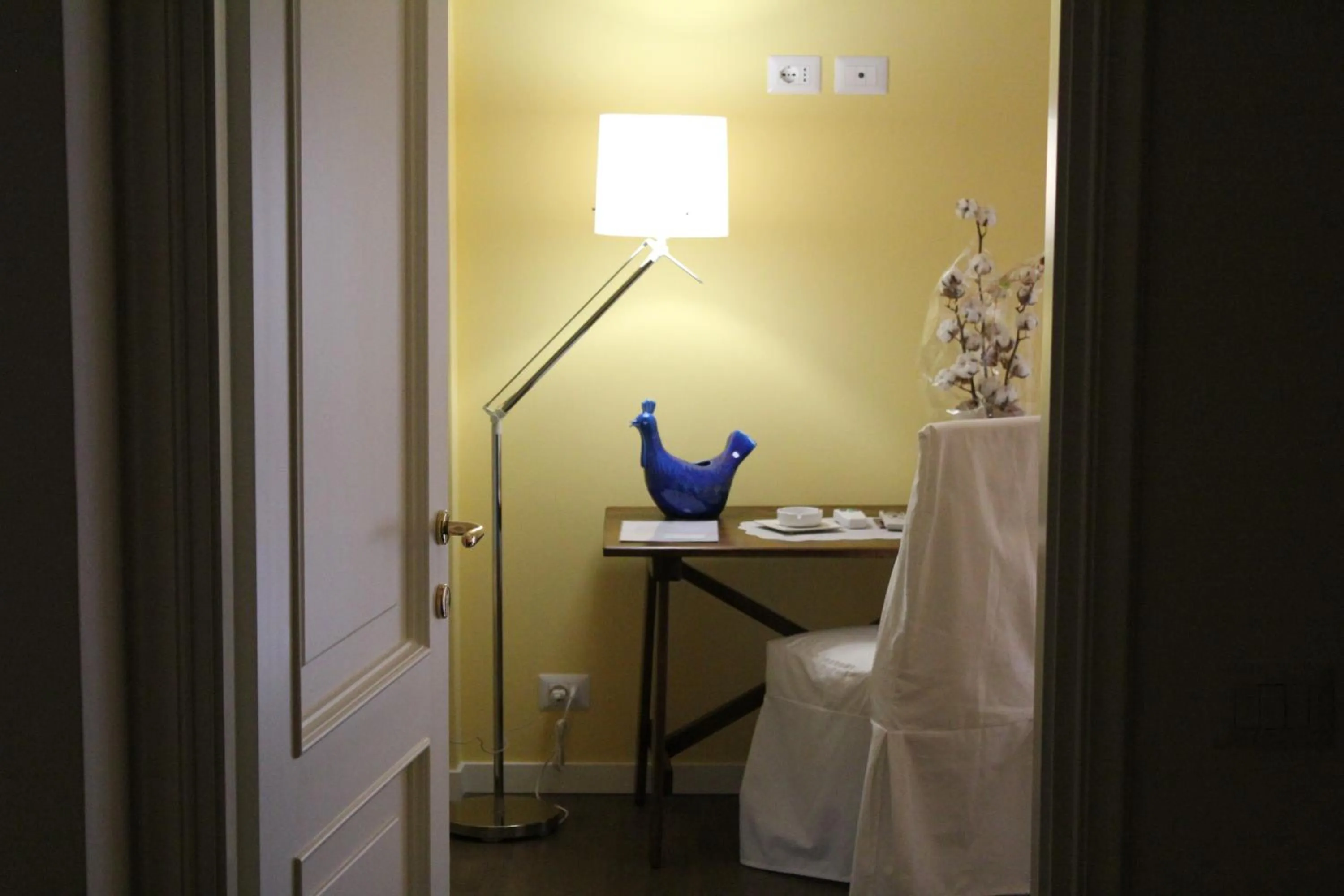 Decorative detail, Bed in La Tuia e il Tasso