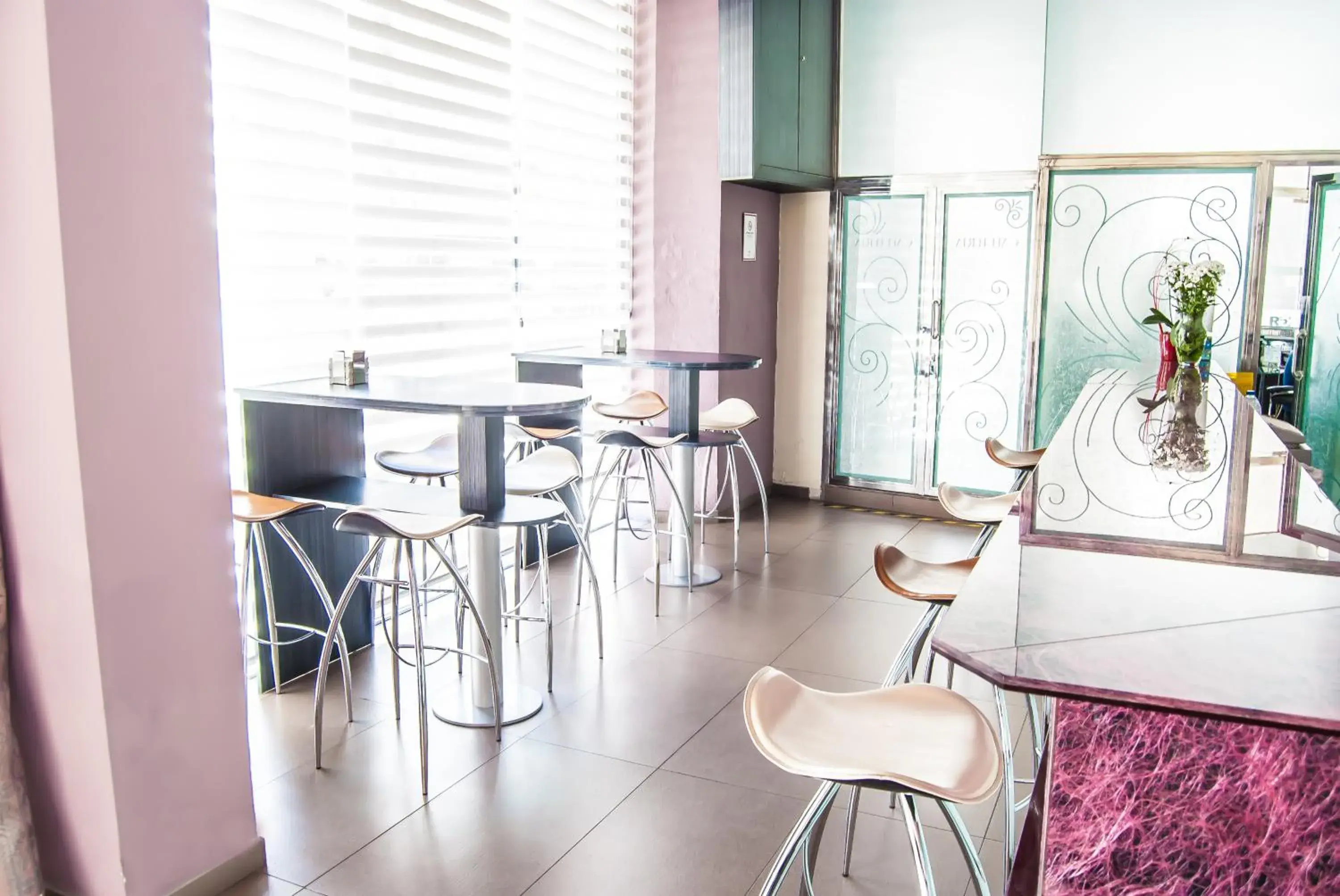 Lounge or bar in Reino de Granada Lounge or bar in Reino de Granada