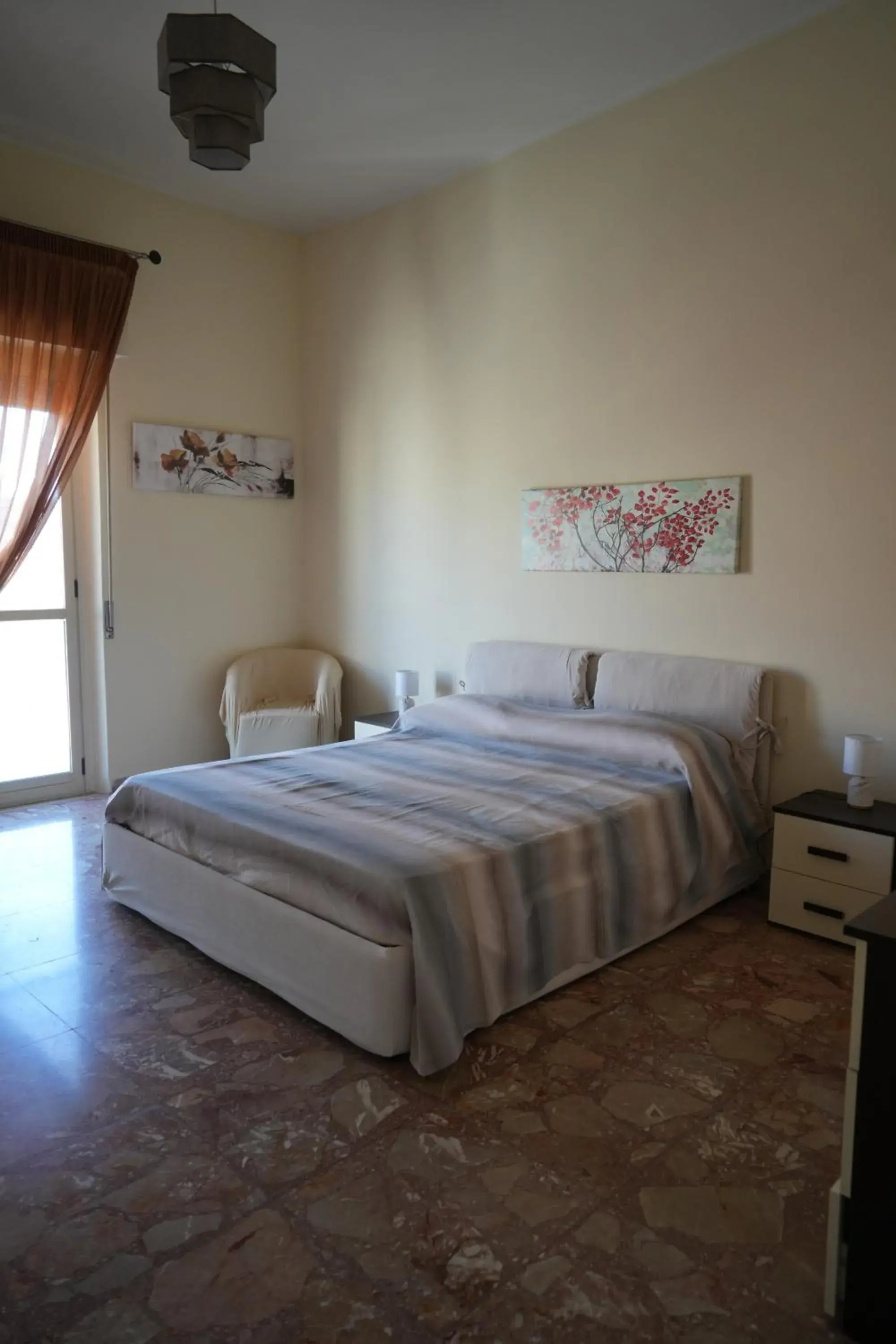 Two-Bedroom House in La Regina del Sole Two-Bedroom House in La Regina del Sole