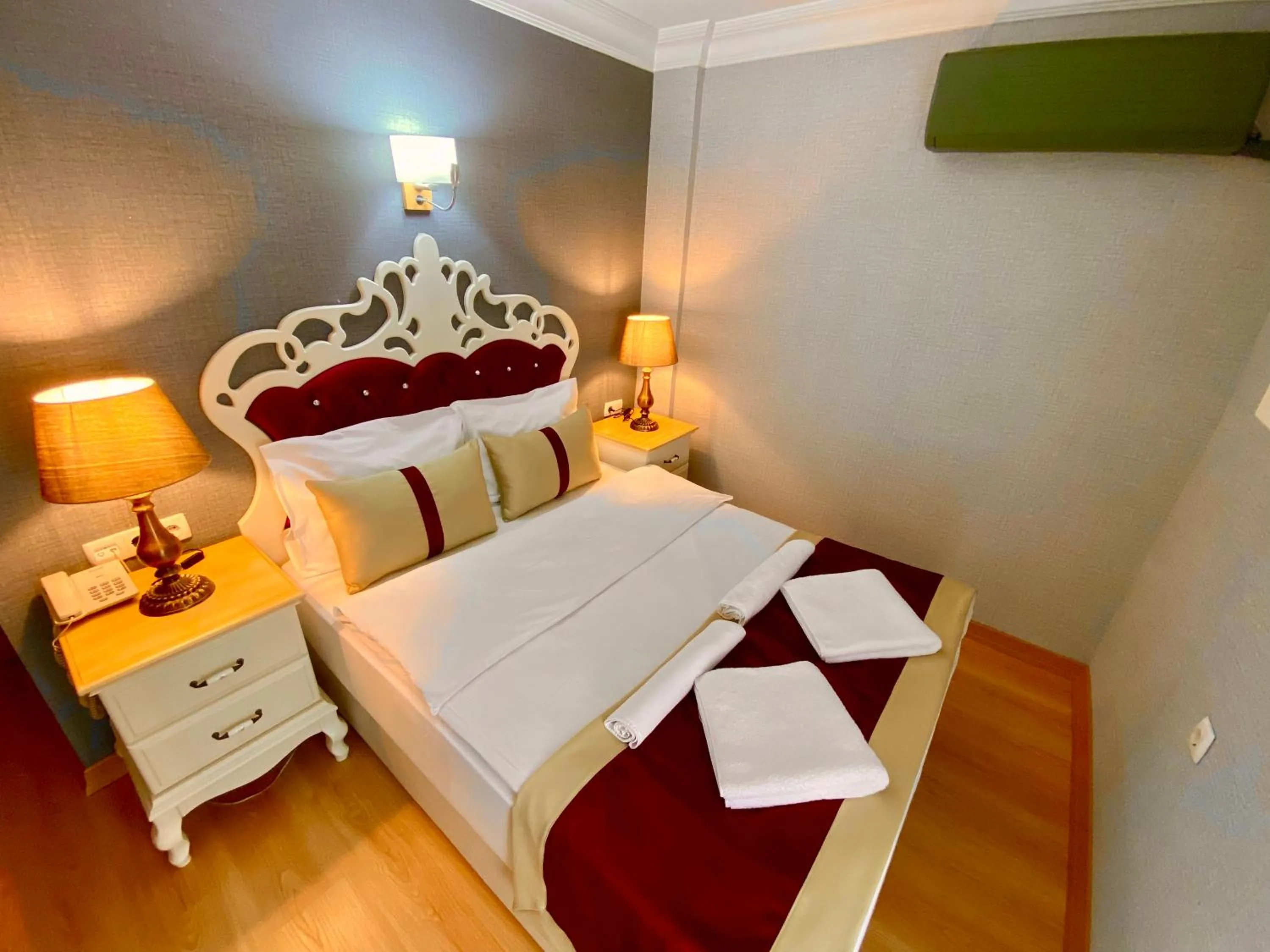 Bed in Santefe Hotel