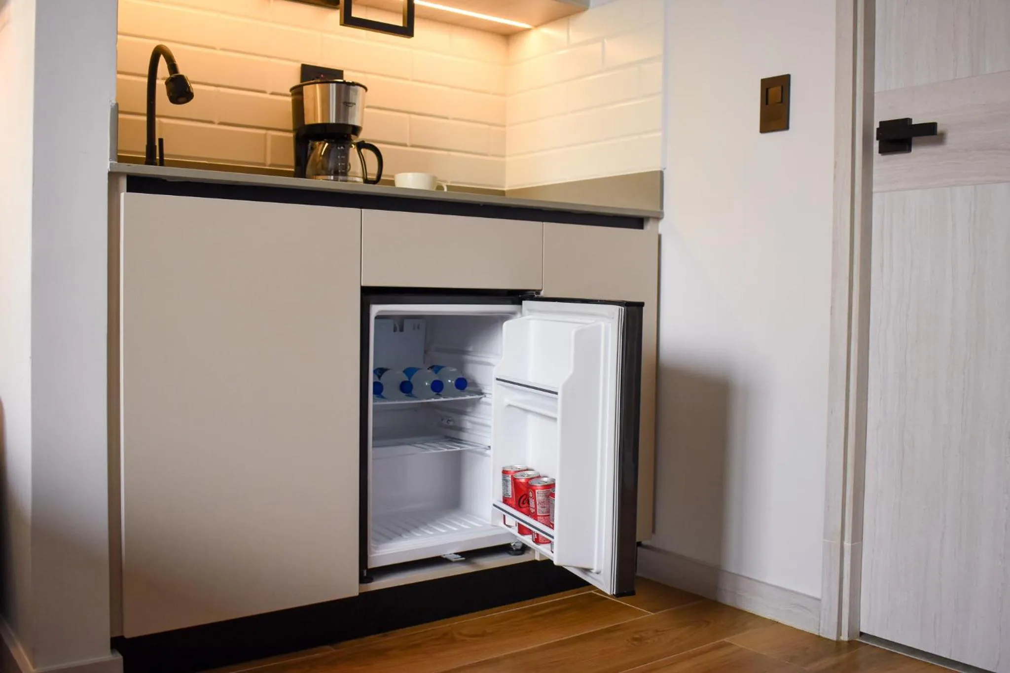 minibar in Hotel Ryo 74B Suites by Growing Group