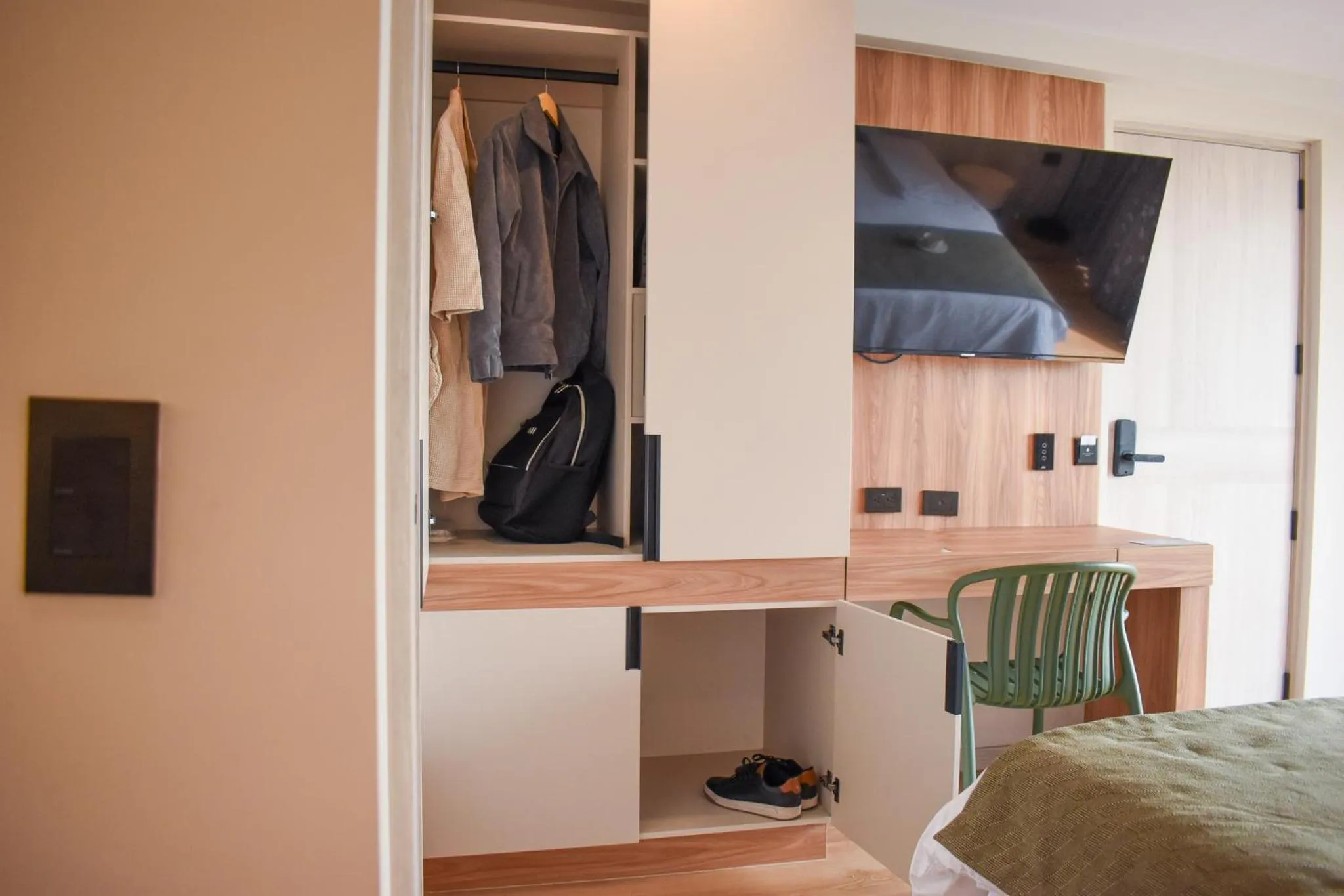 Bed in Hotel Ryo 74B Suites by Growing Group