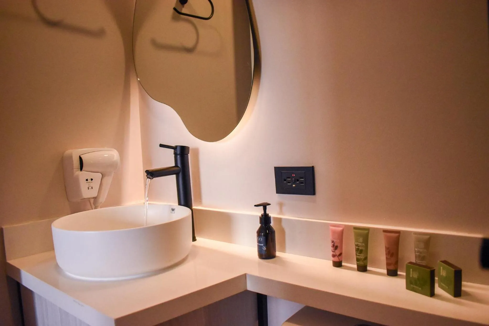 Bathroom in Hotel Ryo 74B Suites by Growing Group