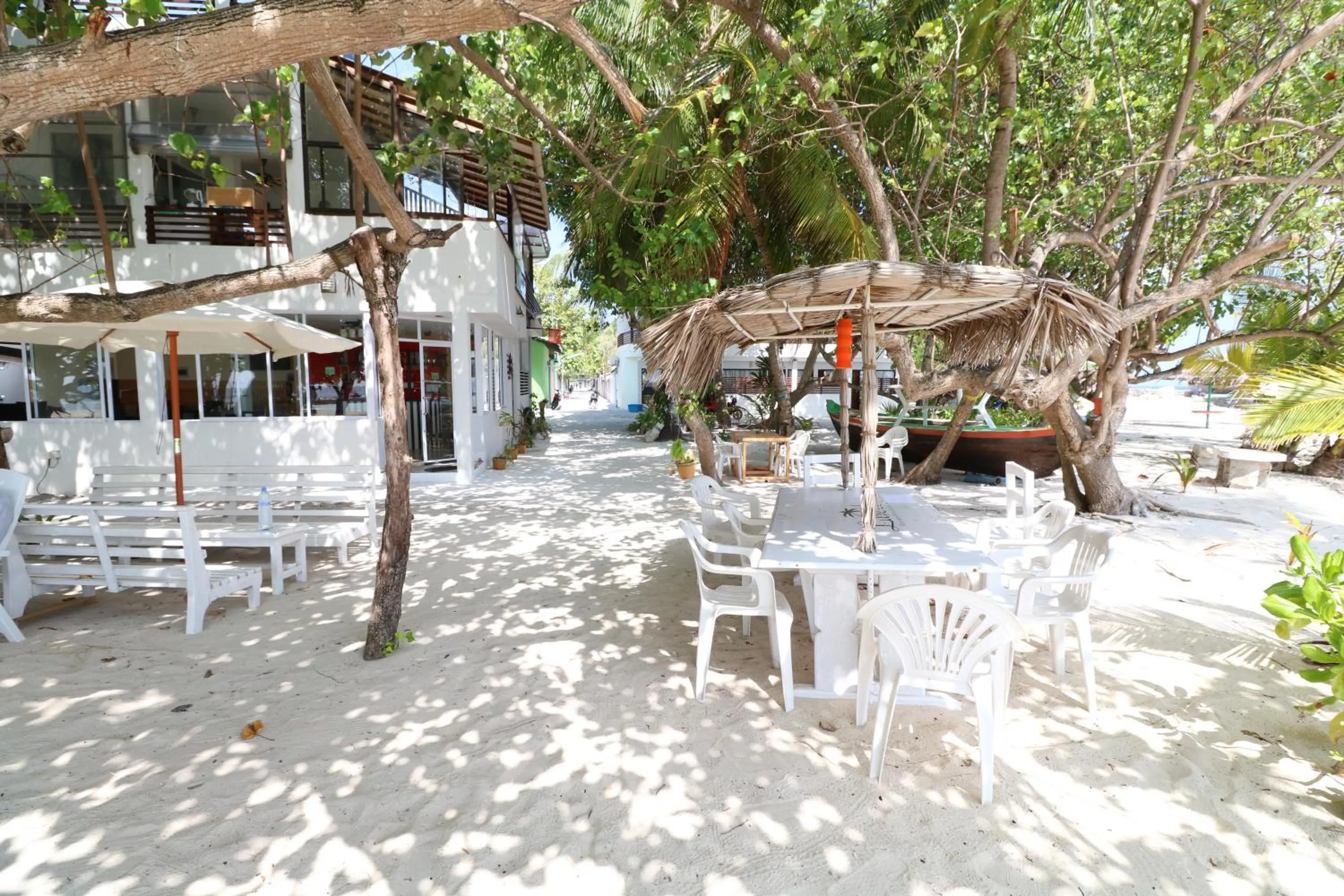Restaurant/places to eat in Liberty Guesthouse Maldives