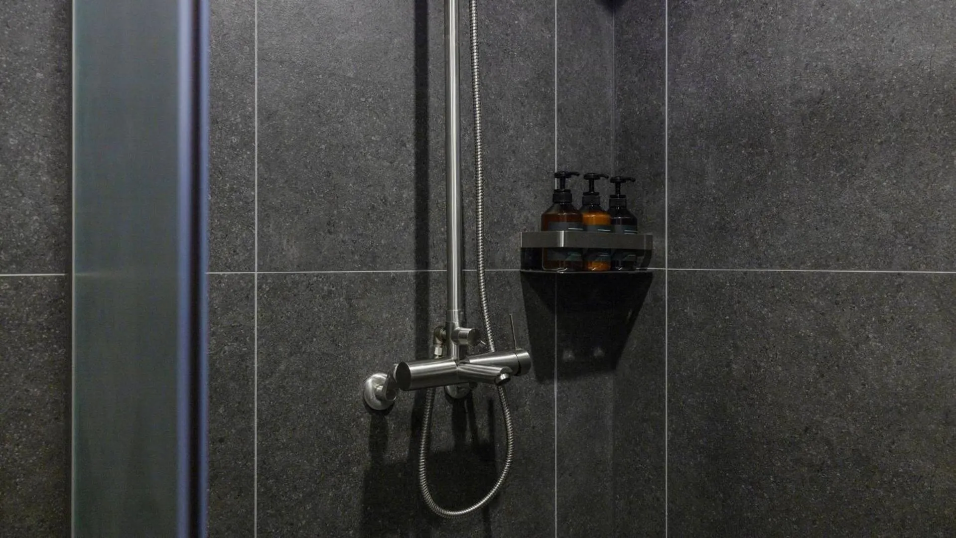 Shower in Anook Resort & Spa Busan Haeundae