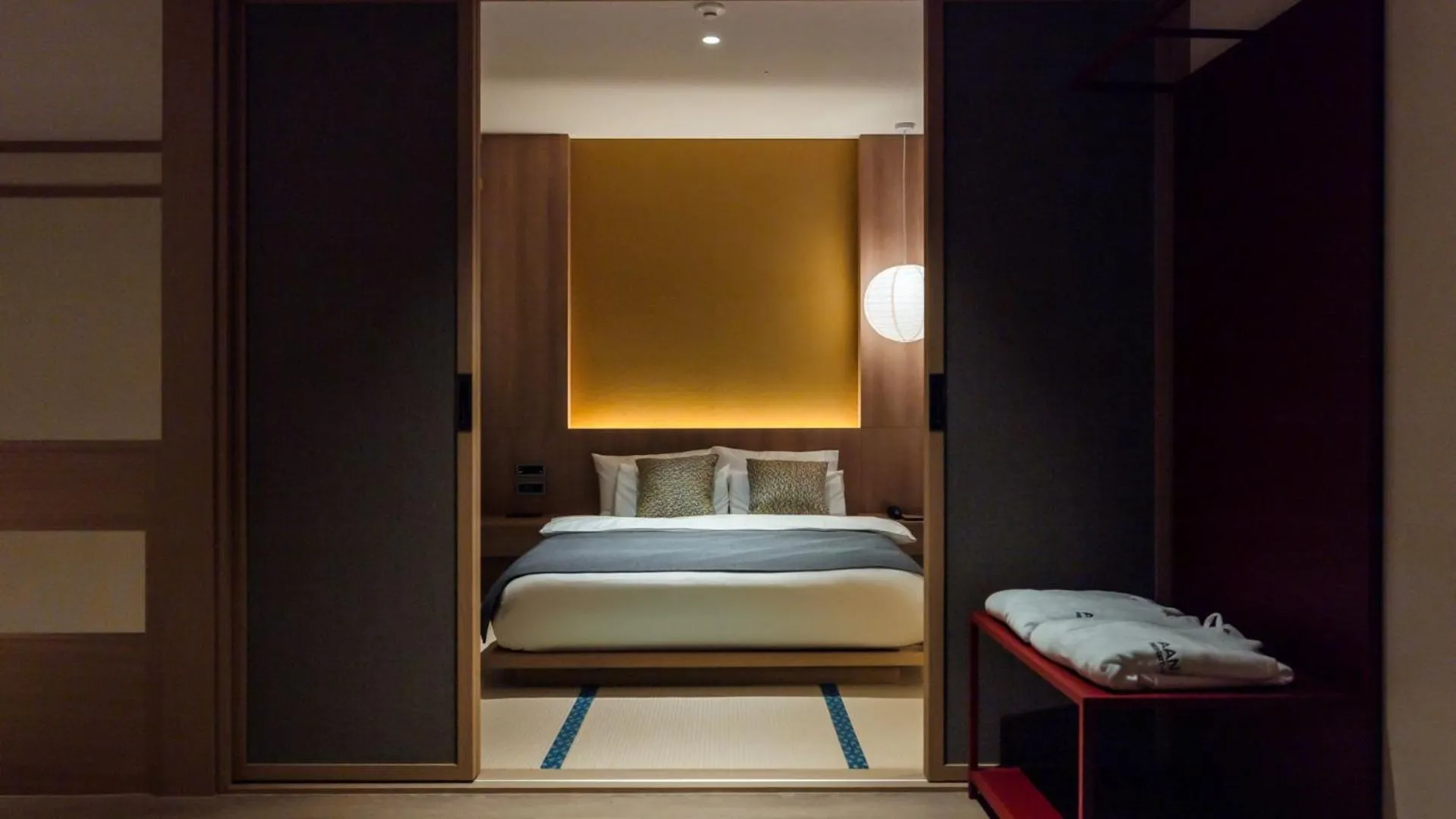 Photo of the whole room, Bed in Anook Resort & Spa Busan Haeundae