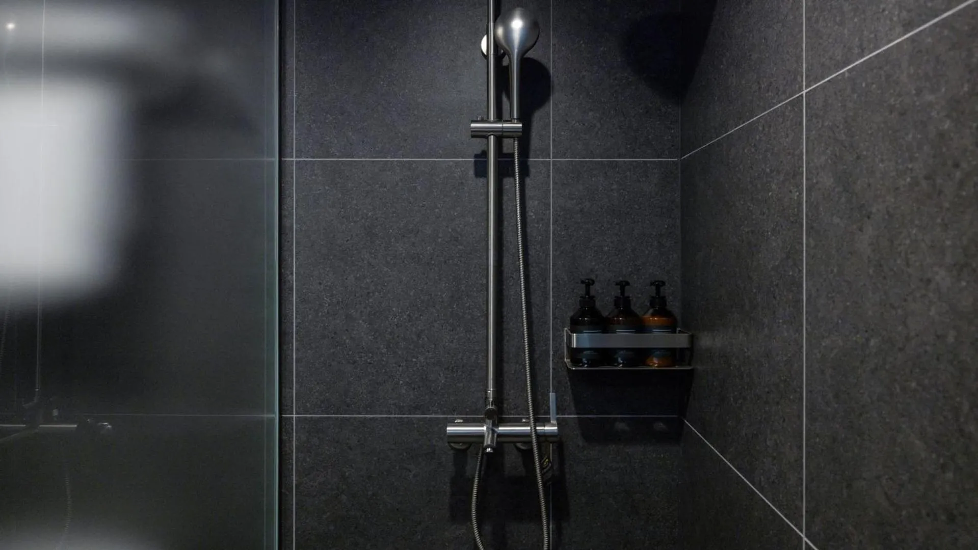 Shower in Anook Resort & Spa Busan Haeundae