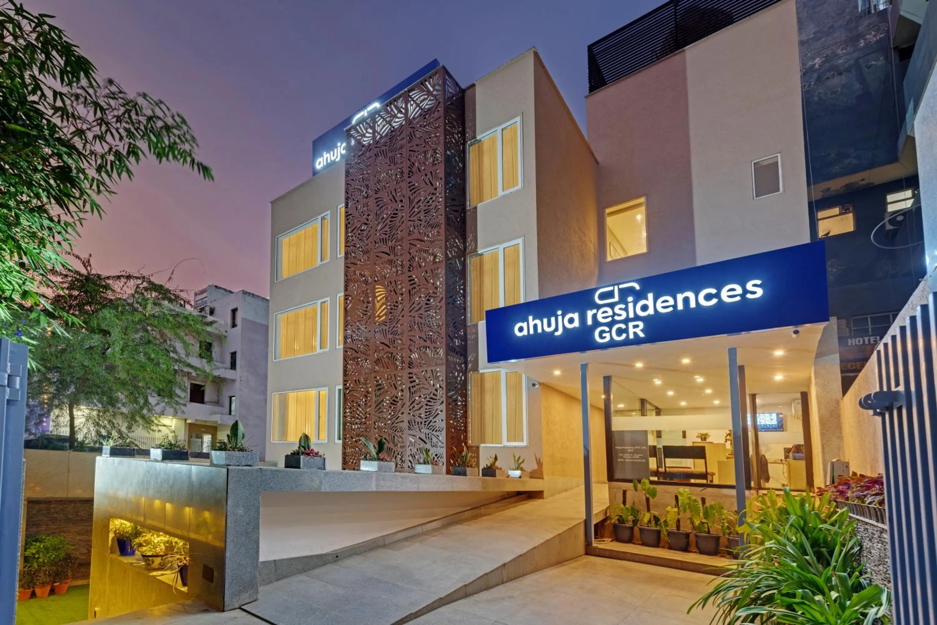 Facade/entrance in Ahuja Residency GCR