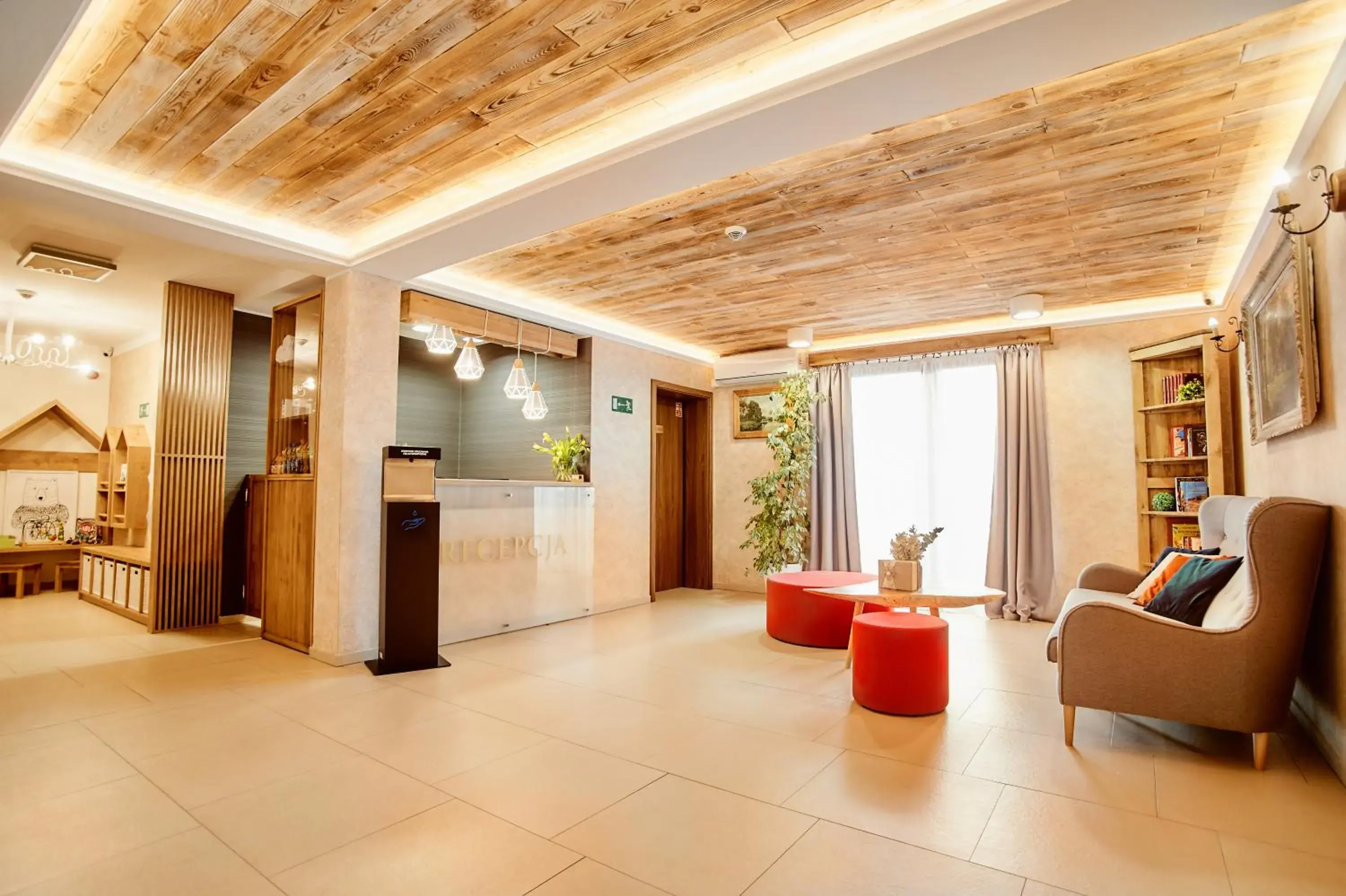 Lobby or reception in Perła Beskidu Lobby or reception in Perła Beskidu
