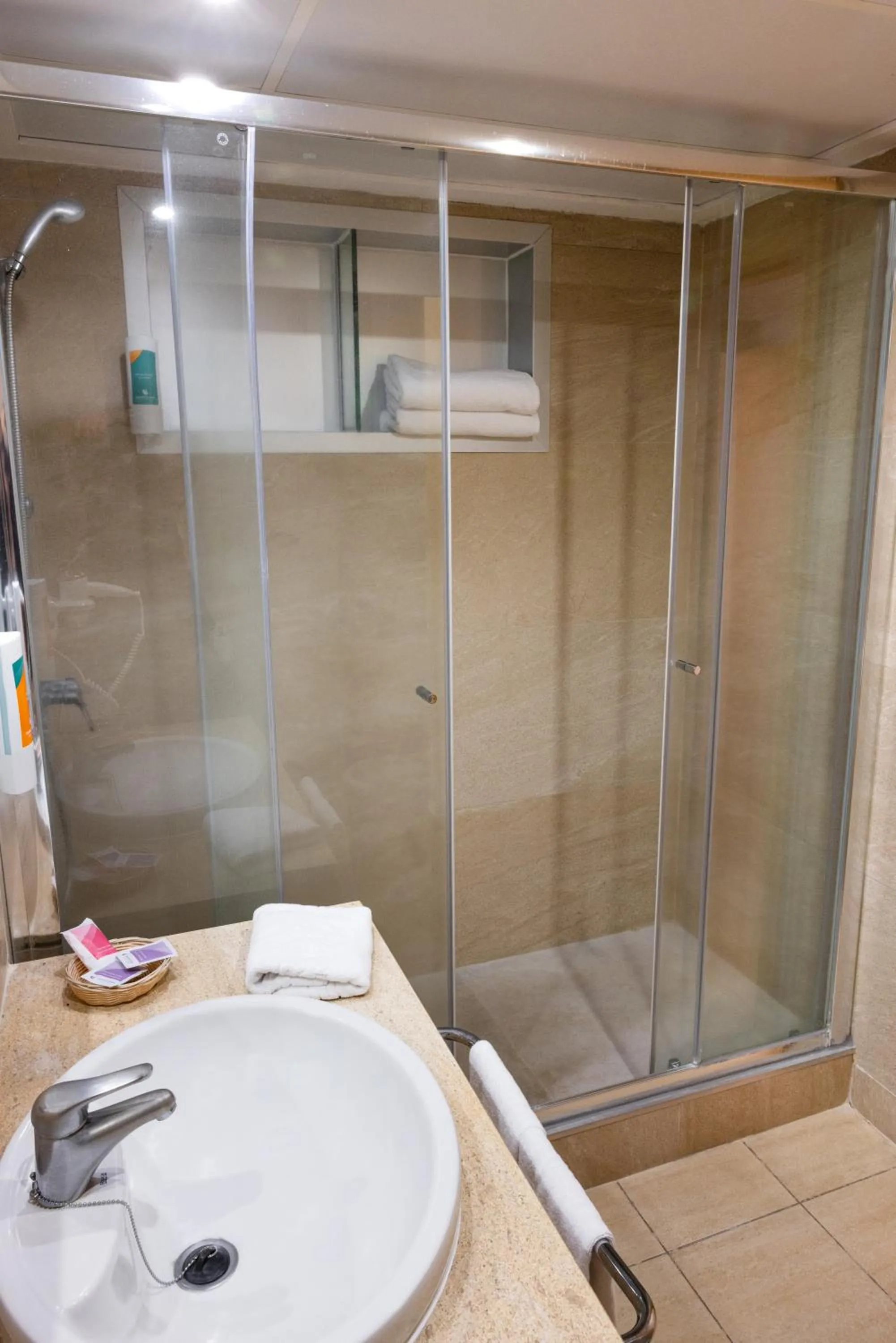 Bathroom in Paradise Park Fun Lifestyle Hotel