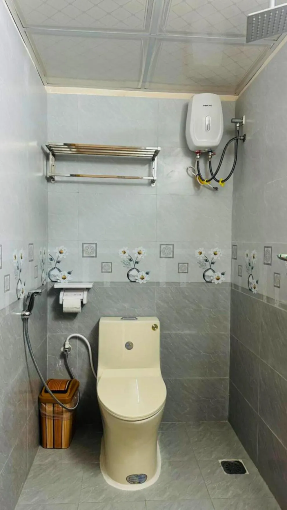 Toilet in The Ambassador Hotel Dhanmondi