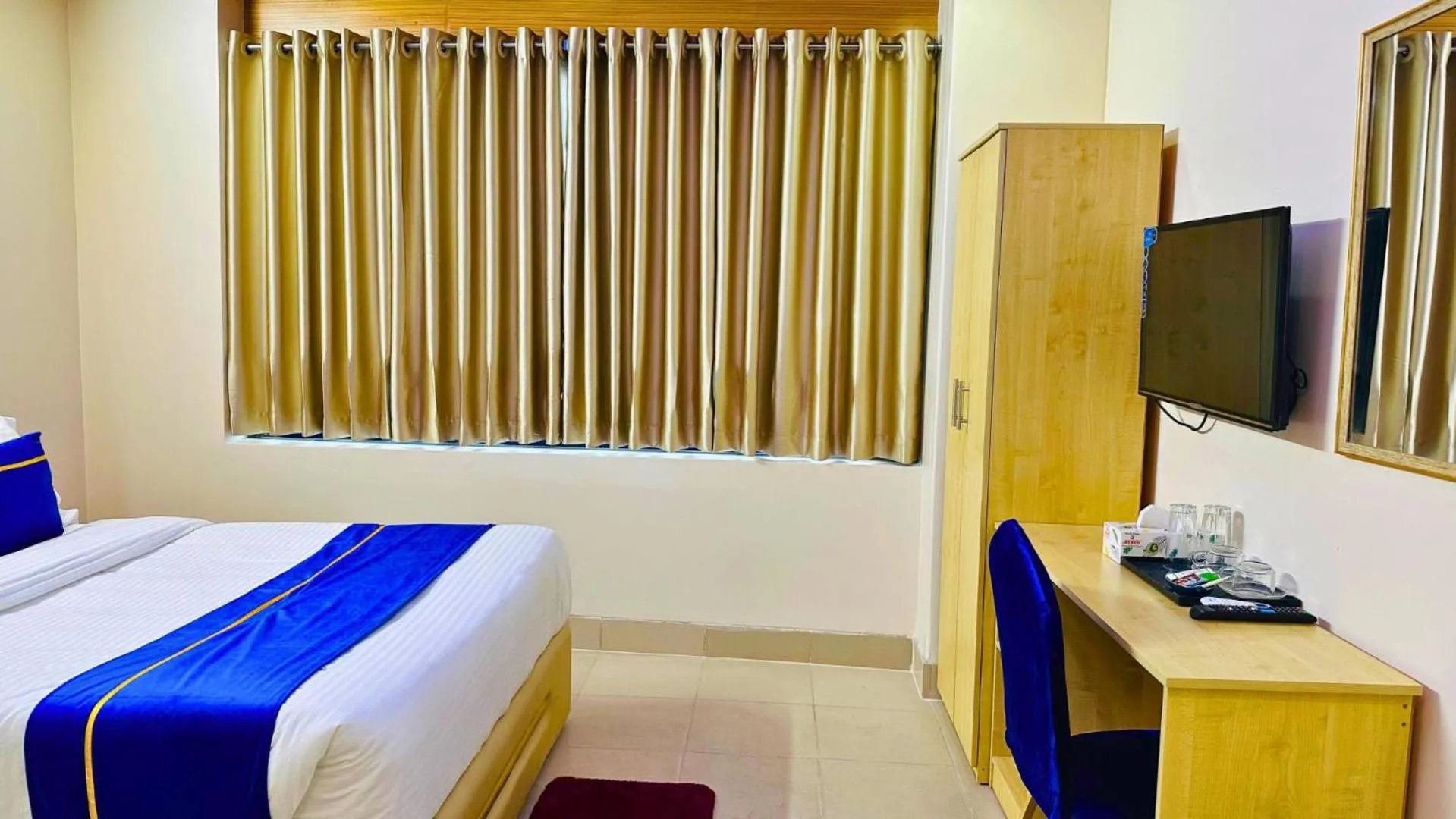 Bedroom, Bed in The Ambassador Hotel Dhanmondi