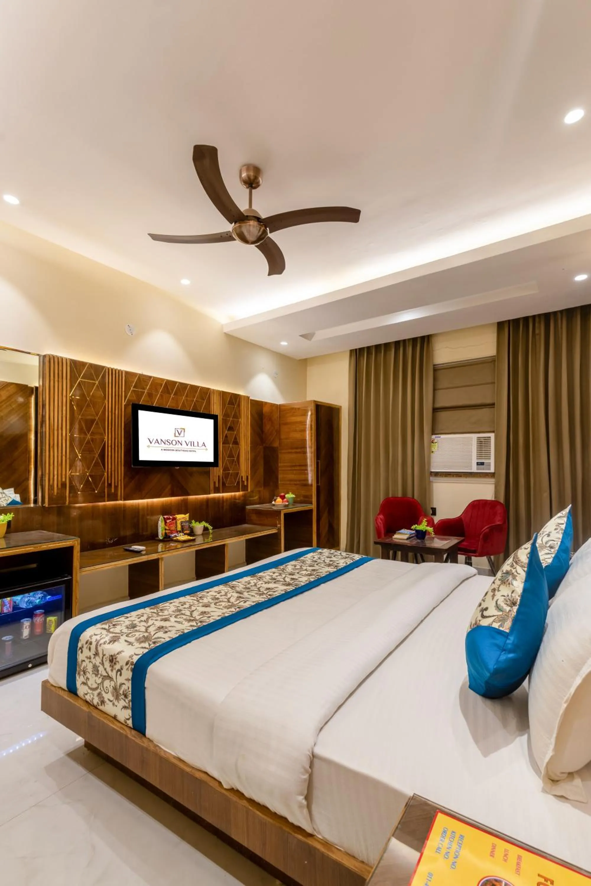 Bed in Hotel Vanson Villa, City Centre - With Free Airport & Train Station Pickup
