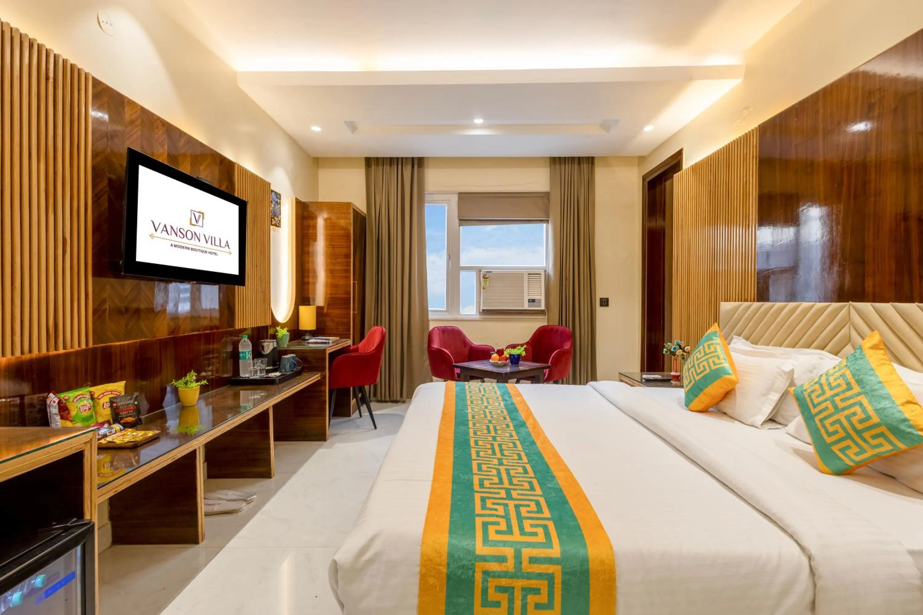 Living room, Bed in Hotel Vanson Villa, City Centre - With Free Airport & Train Station Pickup
