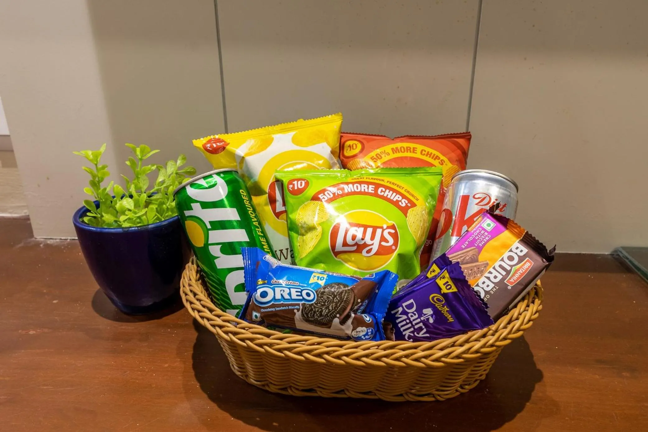 Food and drinks in Hotel Vanson Villa, City Centre - With Free Airport & Train Station Pickup