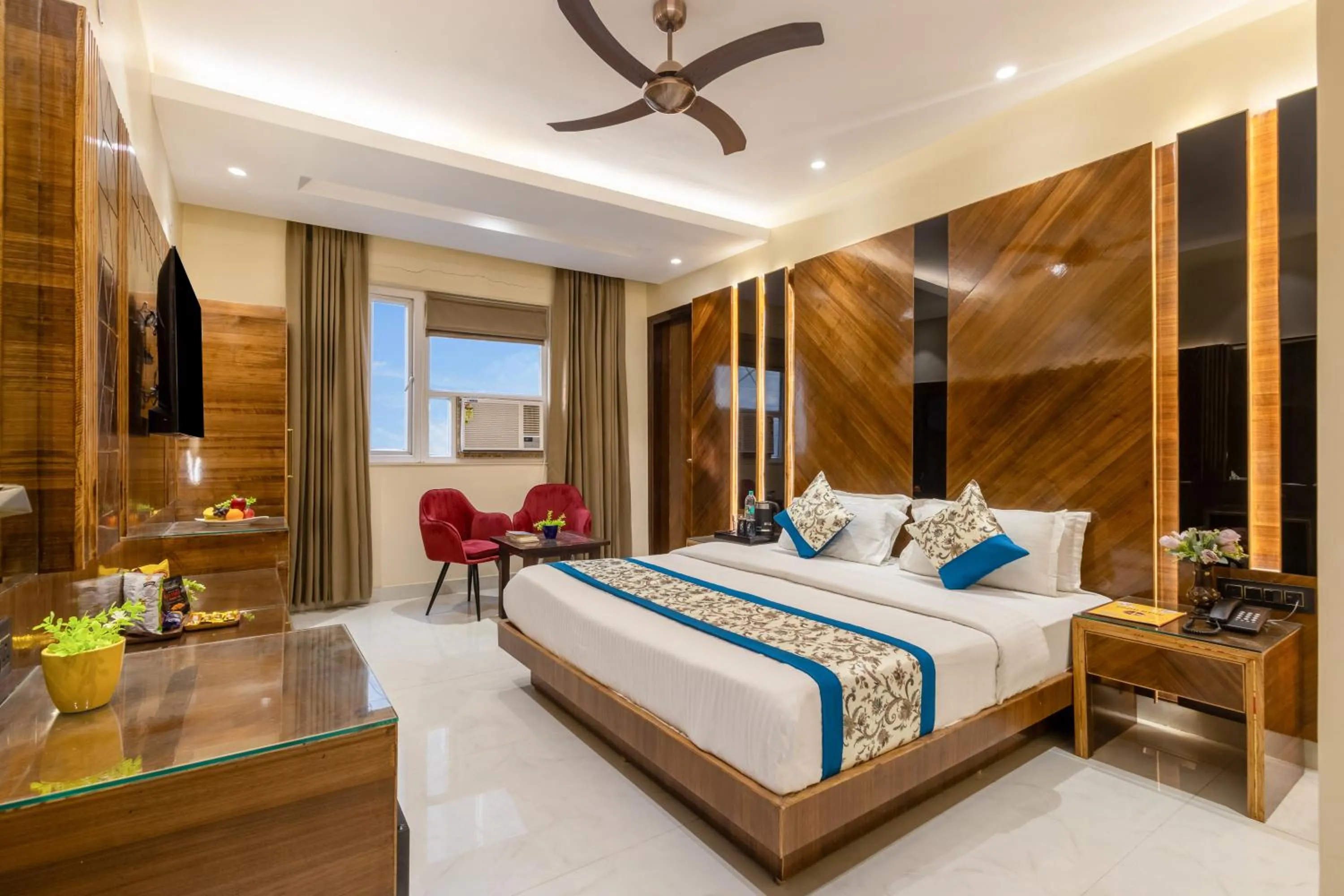Photo of the whole room, Bed in Hotel Vanson Villa, City Centre - With Free Airport & Train Station Pickup