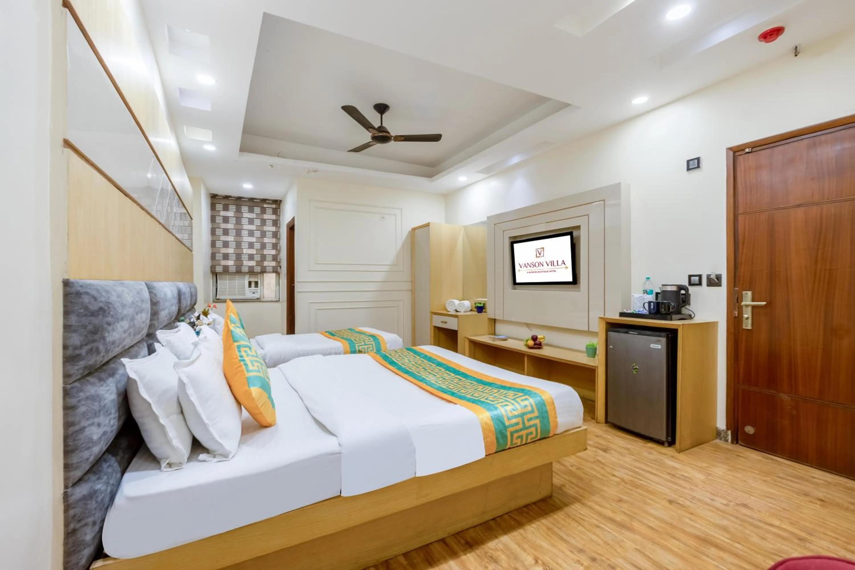 Bed in Hotel Vanson Villa, City Centre - With Free Airport & Train Station Pickup