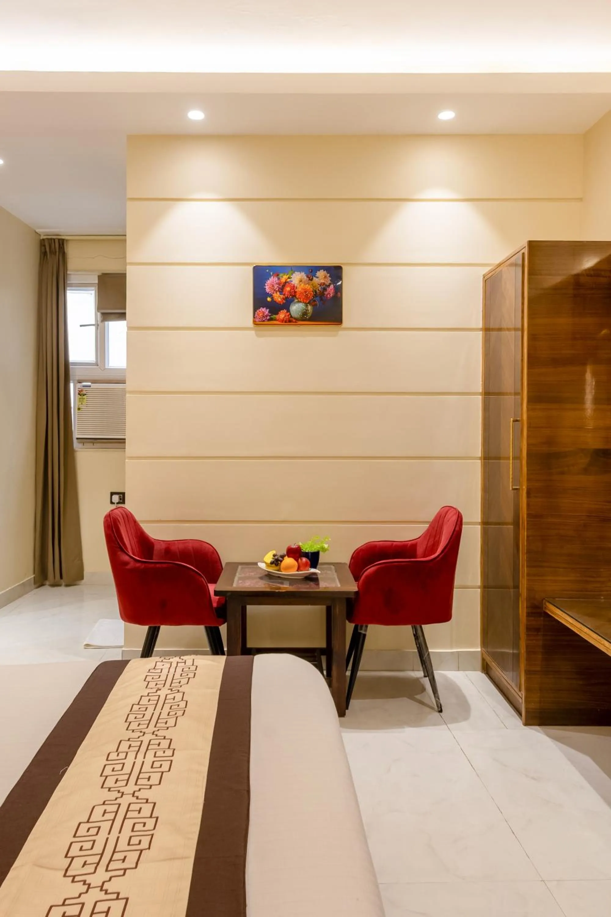 Living room in Hotel Vanson Villa, City Centre - With Free Airport & Train Station Pickup