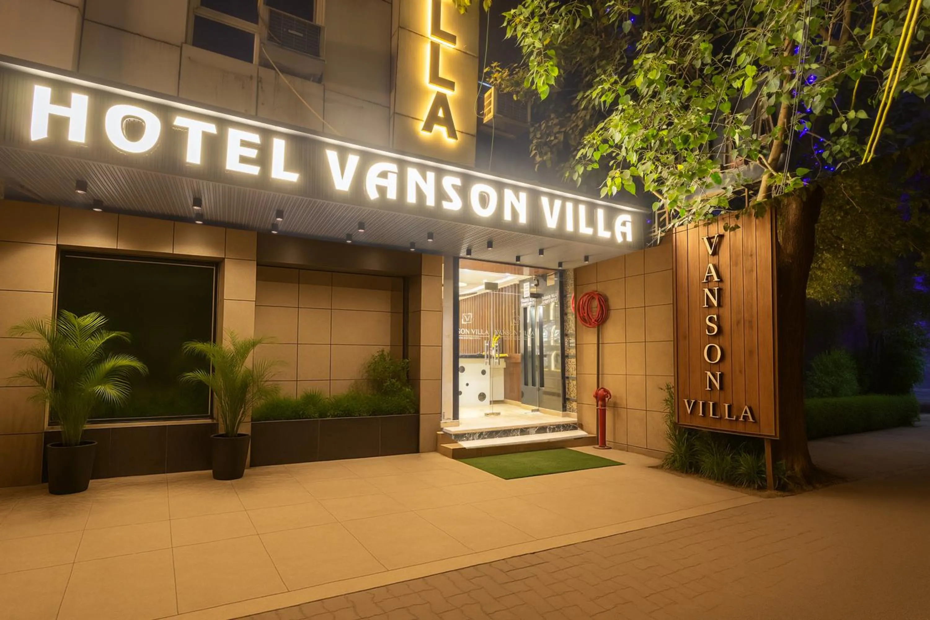 Property building in Hotel Vanson Villa, City Centre - With Free Airport & Train Station Pickup