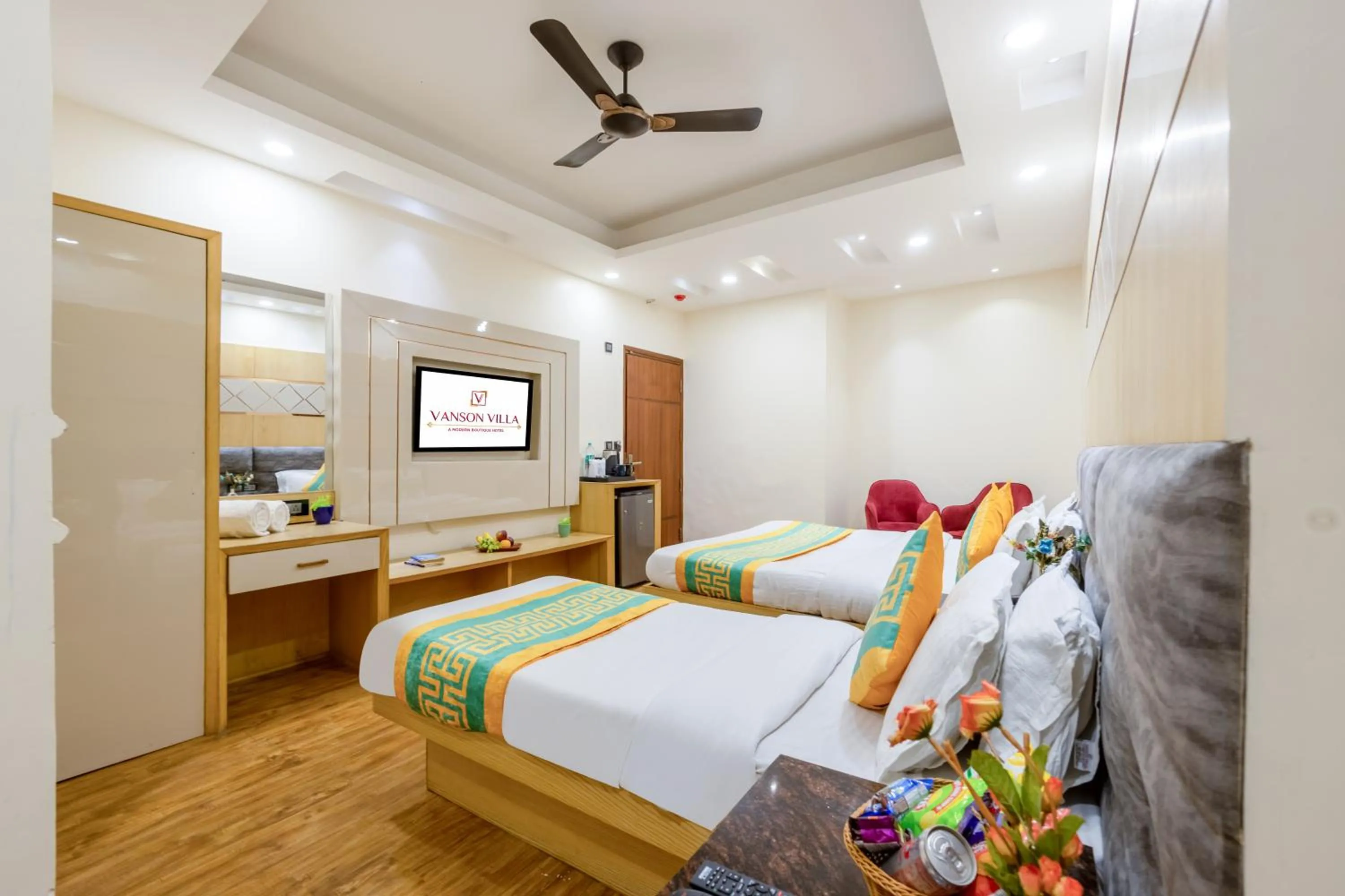 Bed in Hotel Vanson Villa, City Centre - With Free Airport & Train Station Pickup