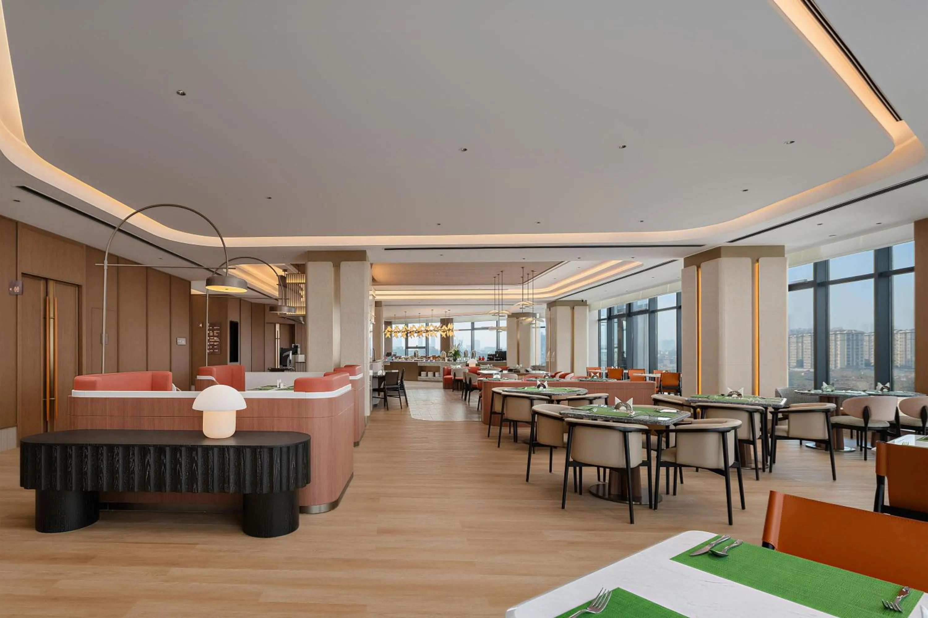 Restaurant/places to eat in Hilton Garden Inn Jingzhou Shashi