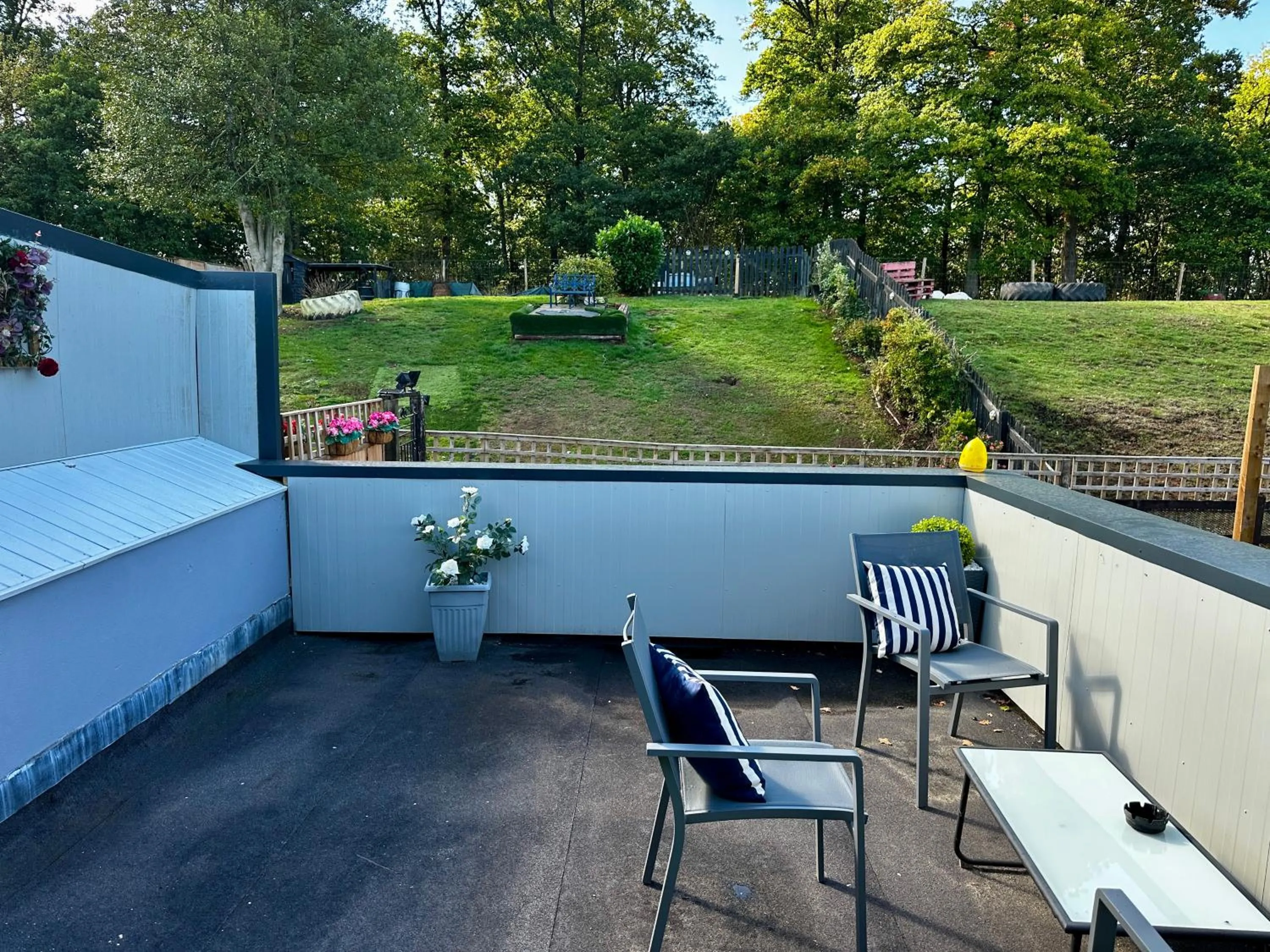 Patio in The Kings Head Inn