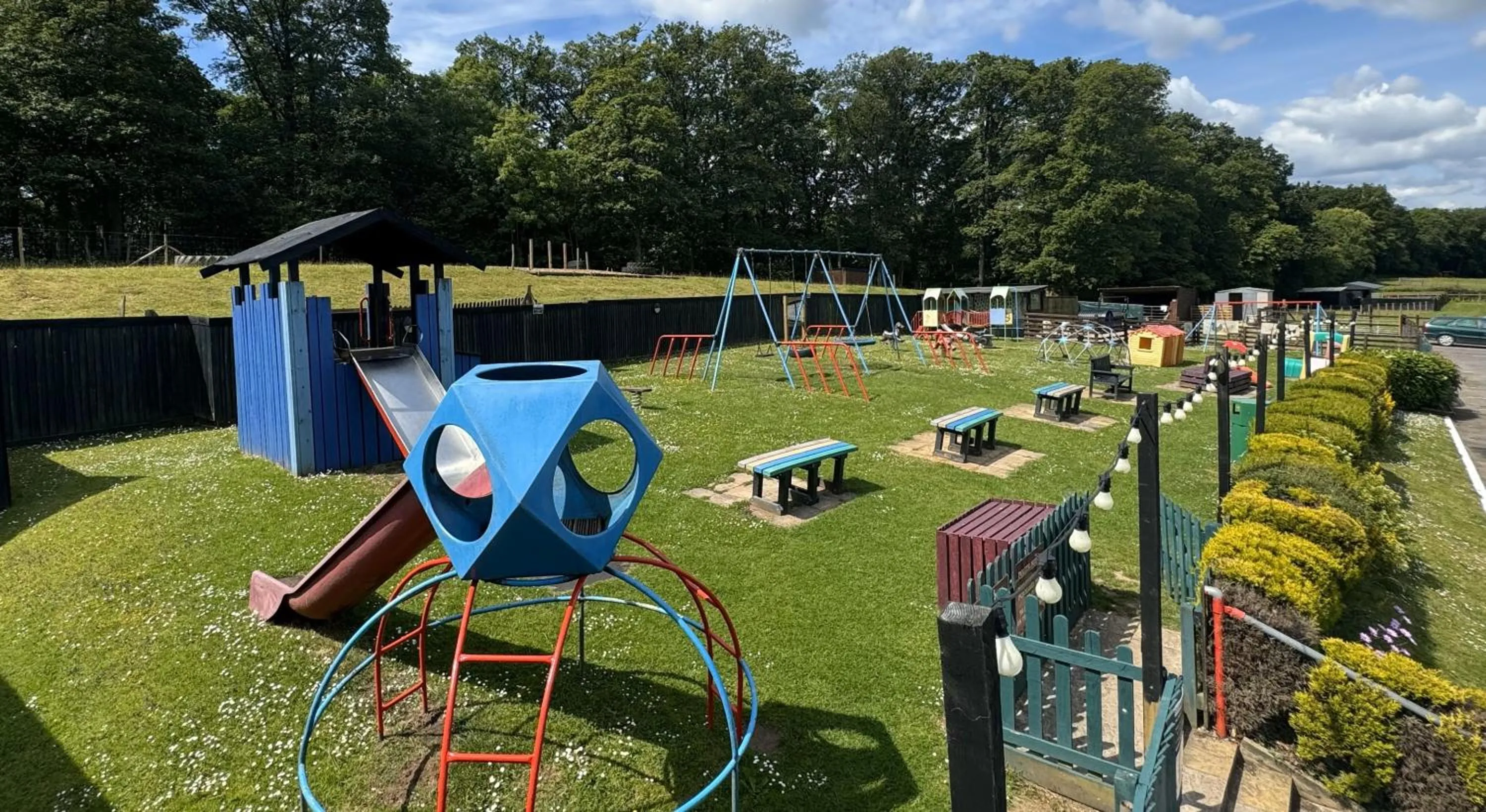 Children play ground in The Kings Head Inn