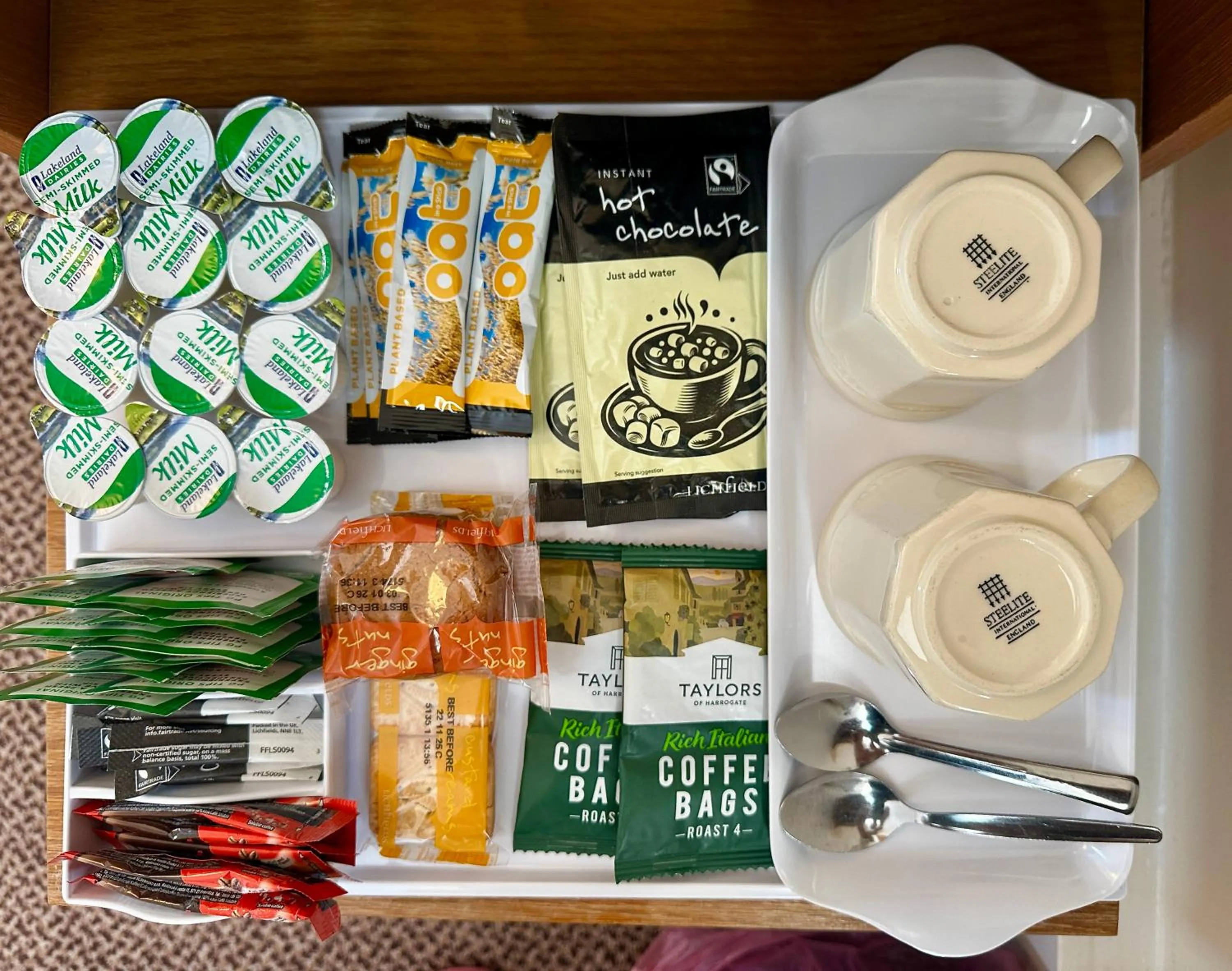 Coffee/tea facilities in The Kings Head Inn