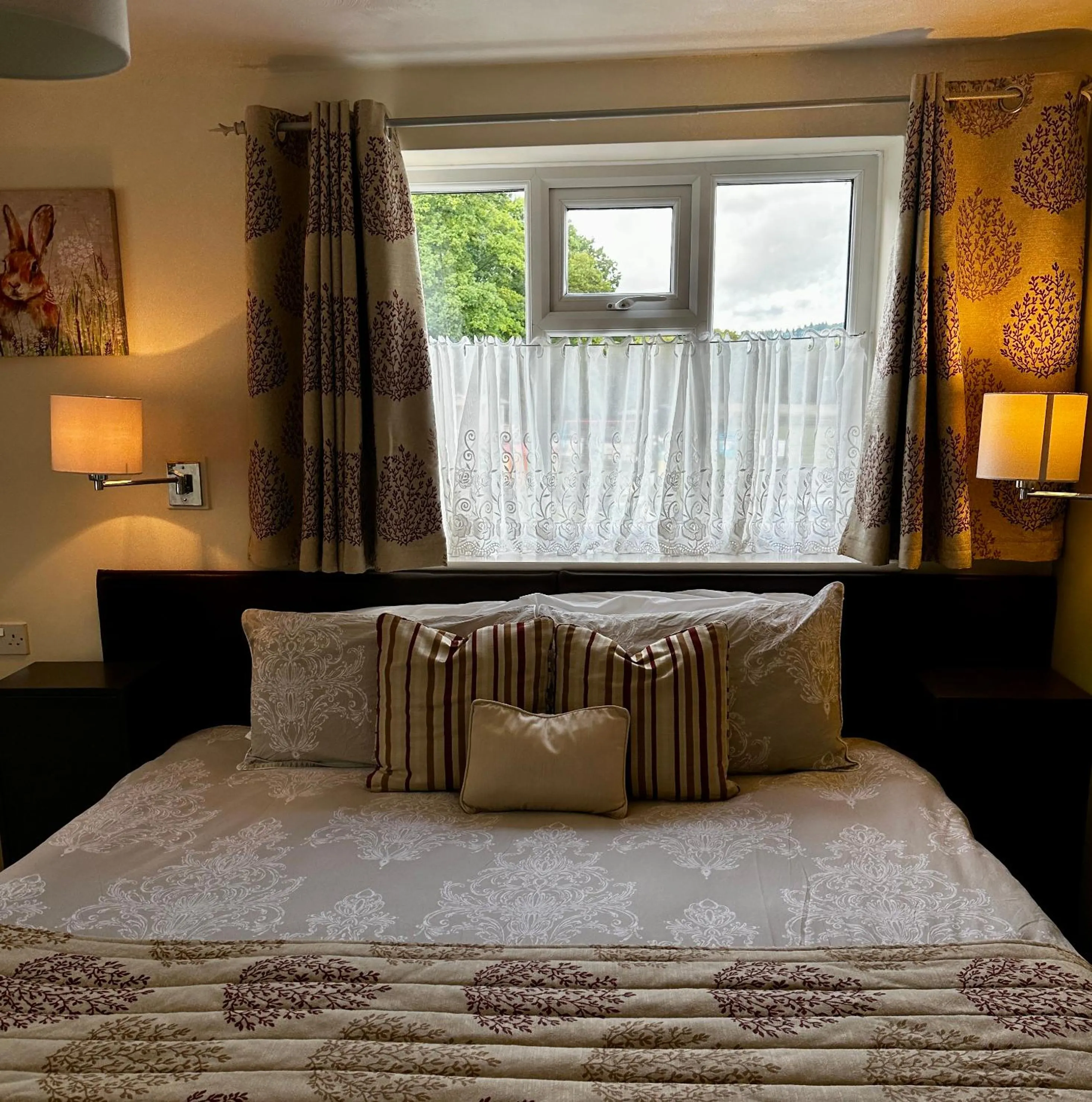 Bed in The Kings Head Inn