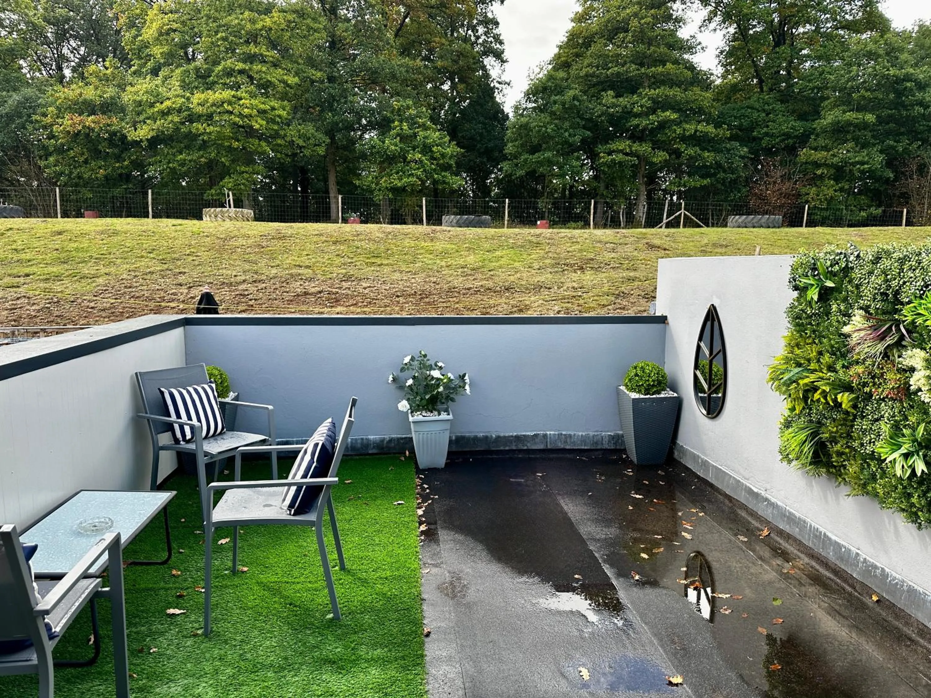 Patio in The Kings Head Inn