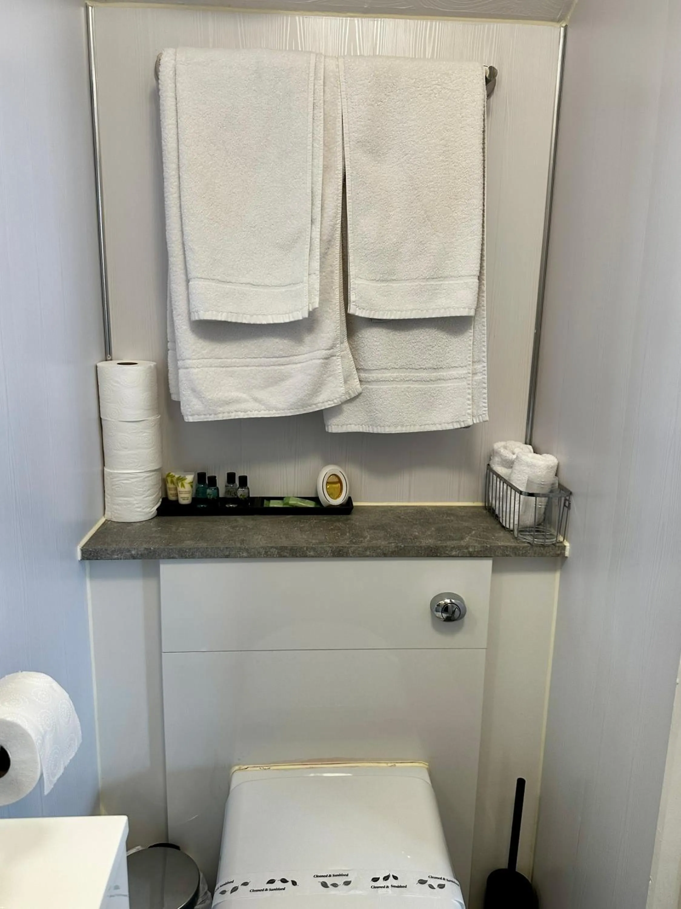 Toilet in The Kings Head Inn