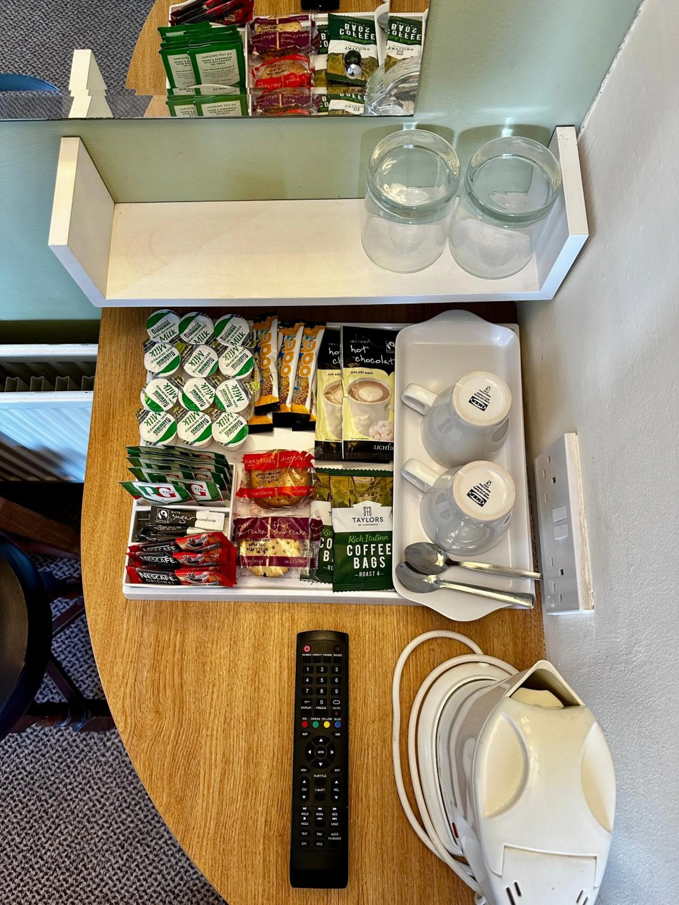 Coffee/tea facilities in The Kings Head Inn