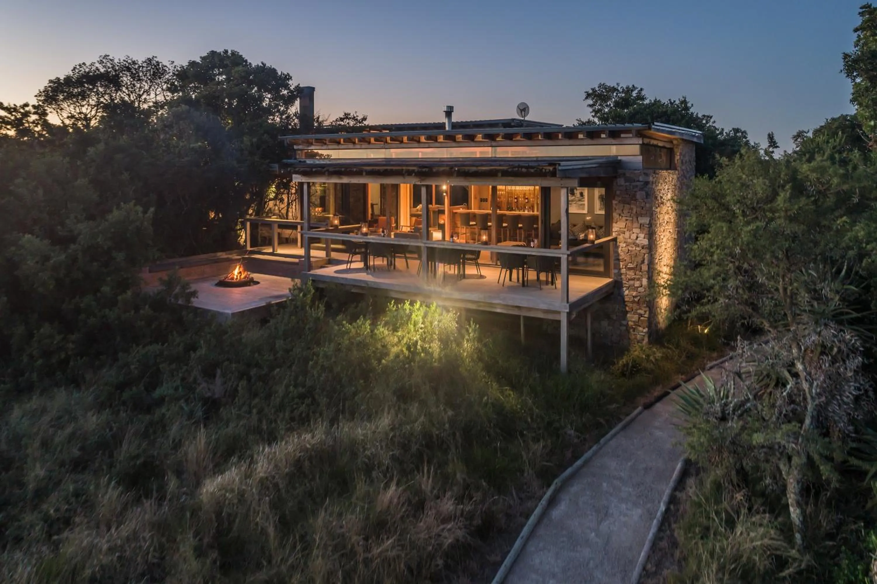 Property building in Kariega Game Reserve Ukhozi Lodge