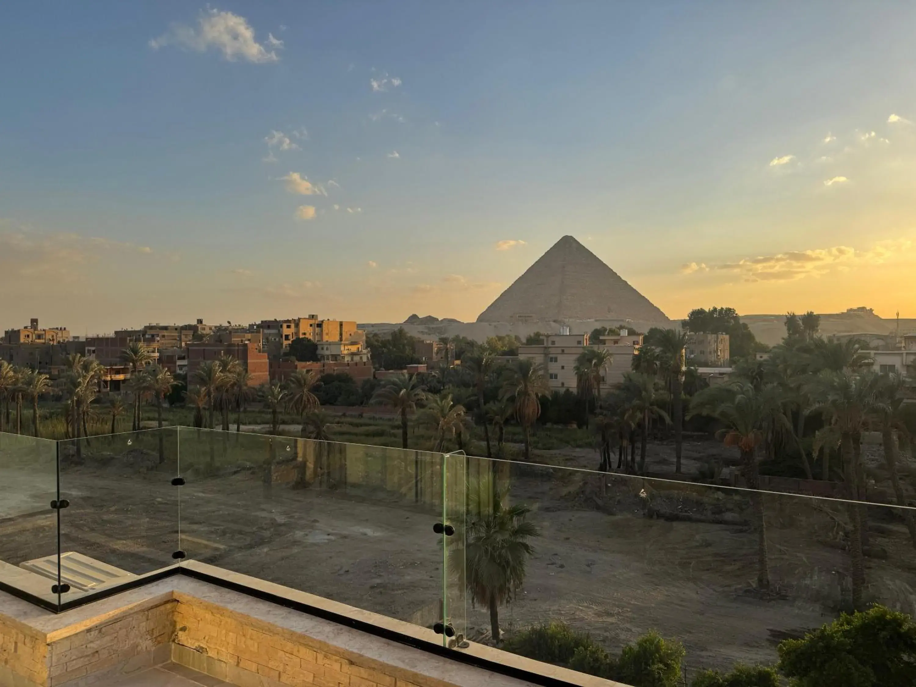 Royal Suite with Hot Tub Balcony Panorama Pyramid View - single occupancy in Palacio Pyramids Hotel Royal Suite with Hot Tub Balcony Panorama Pyramid View - single occupancy in Palacio Pyramids Hotel