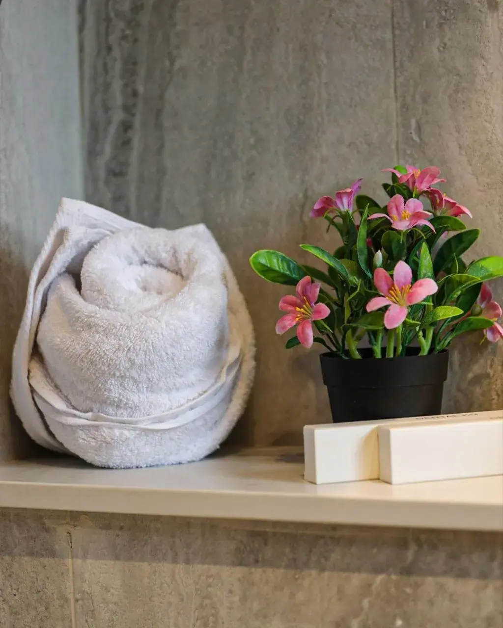 Decorative detail in Palacio Pyramids Hotel Decorative detail in Palacio Pyramids Hotel