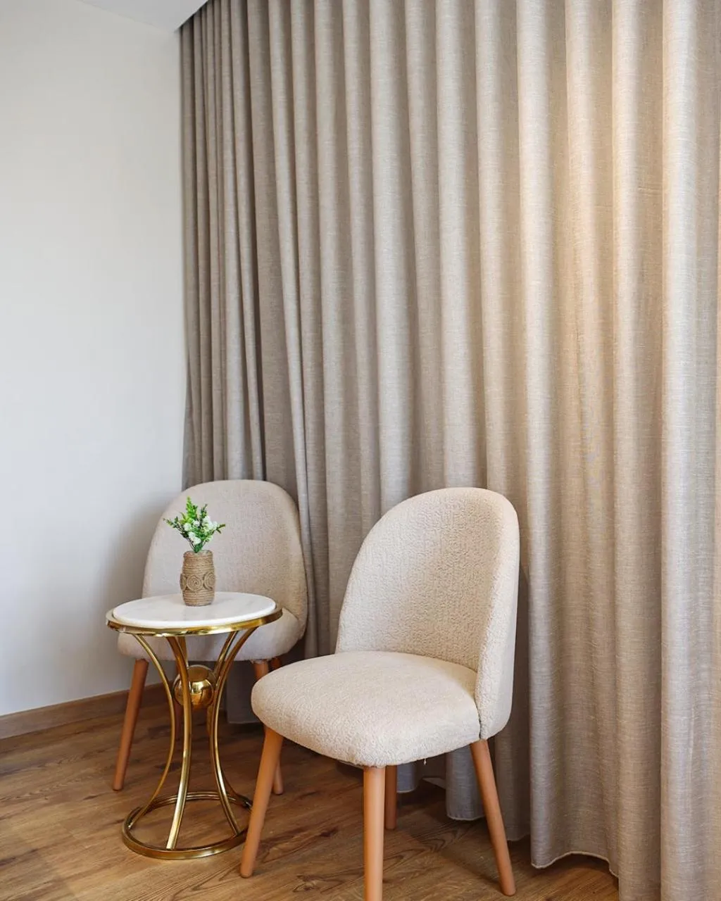 Living room in Palacio Pyramids Hotel