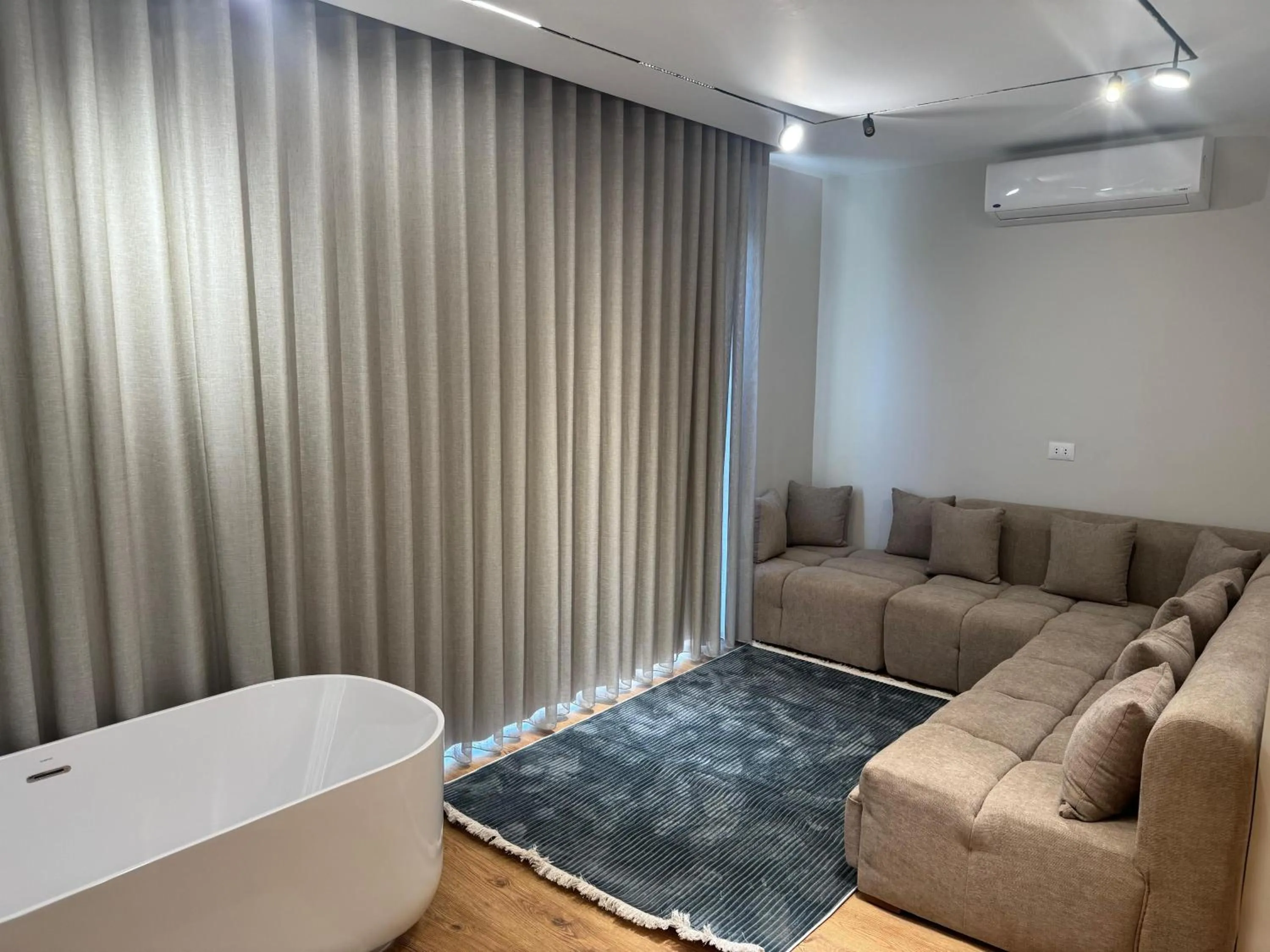 Living room in Palacio Pyramids Hotel