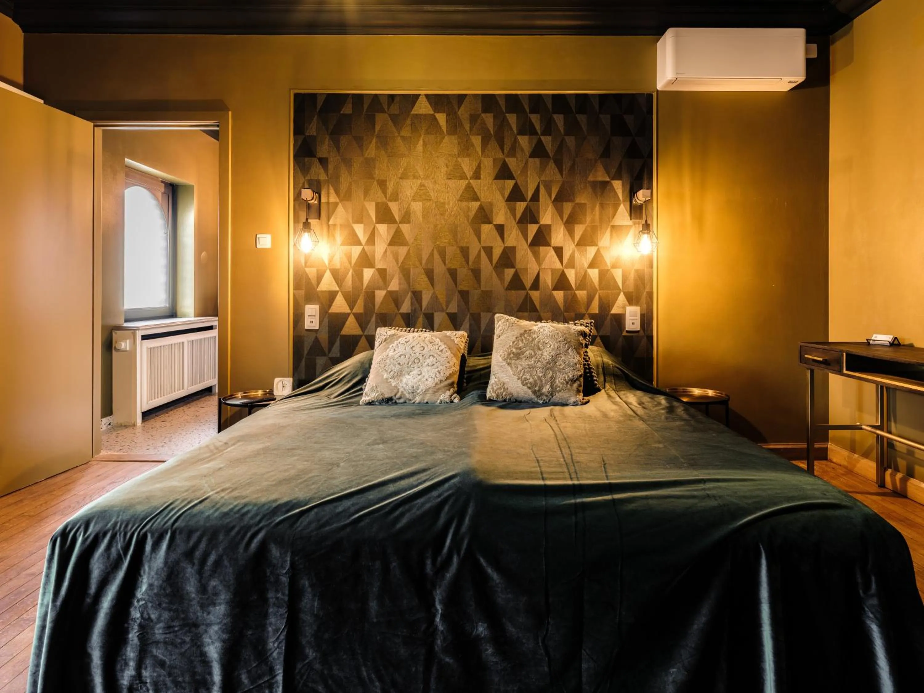 Bed in Porta Superia Boutique B&B