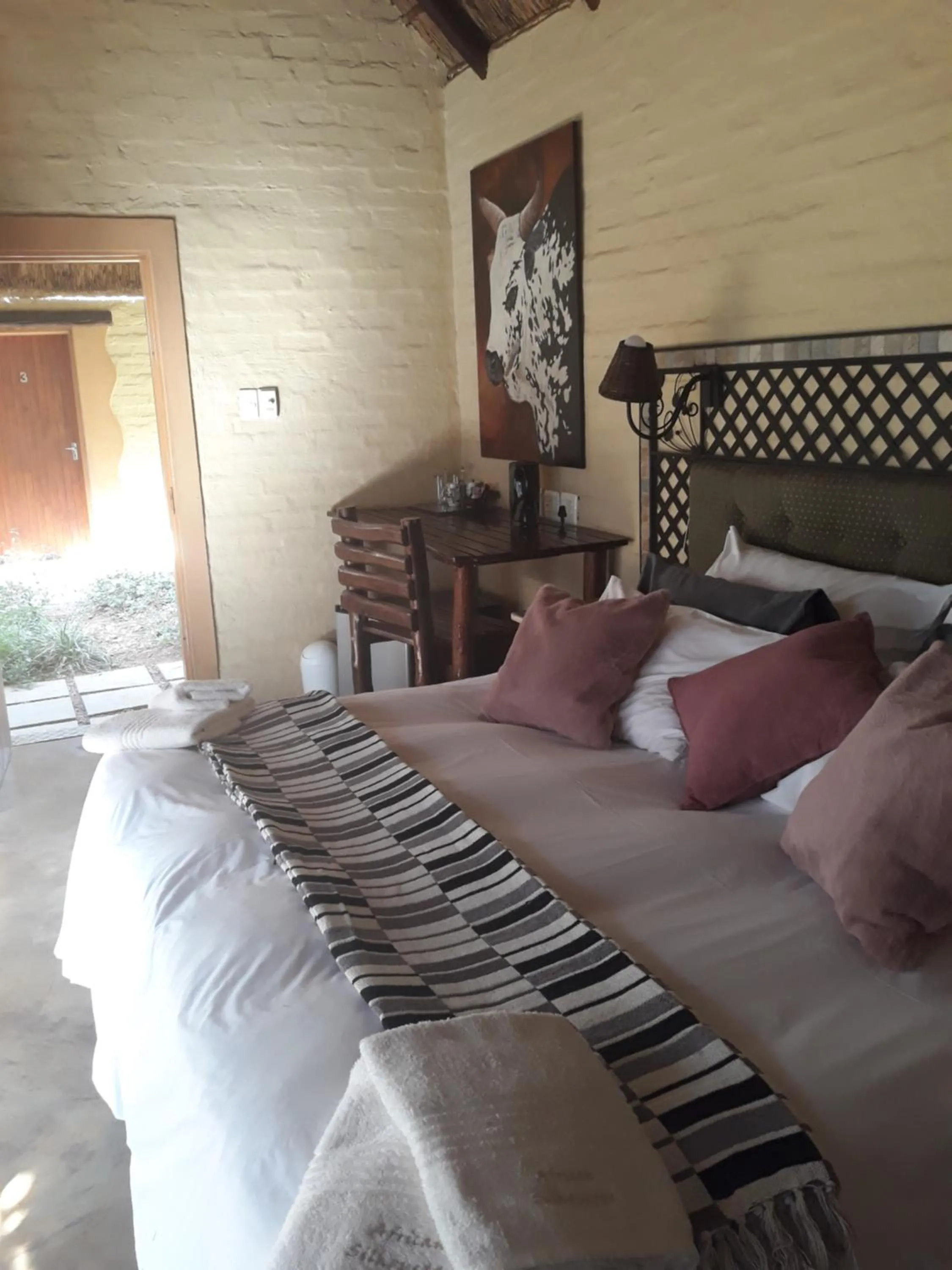 Bed in African Silhouette Guesthouse