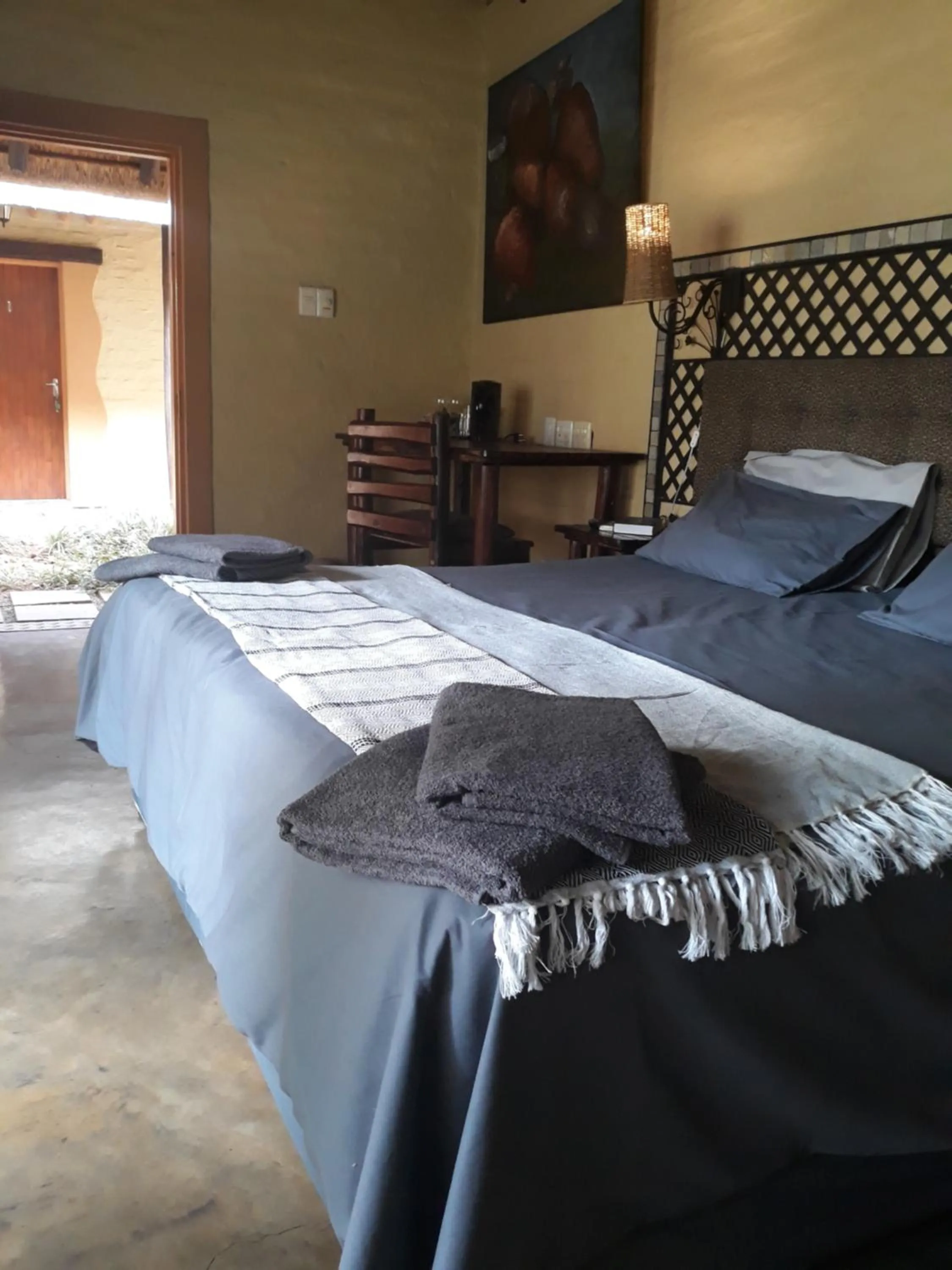 Bed in African Silhouette Guesthouse