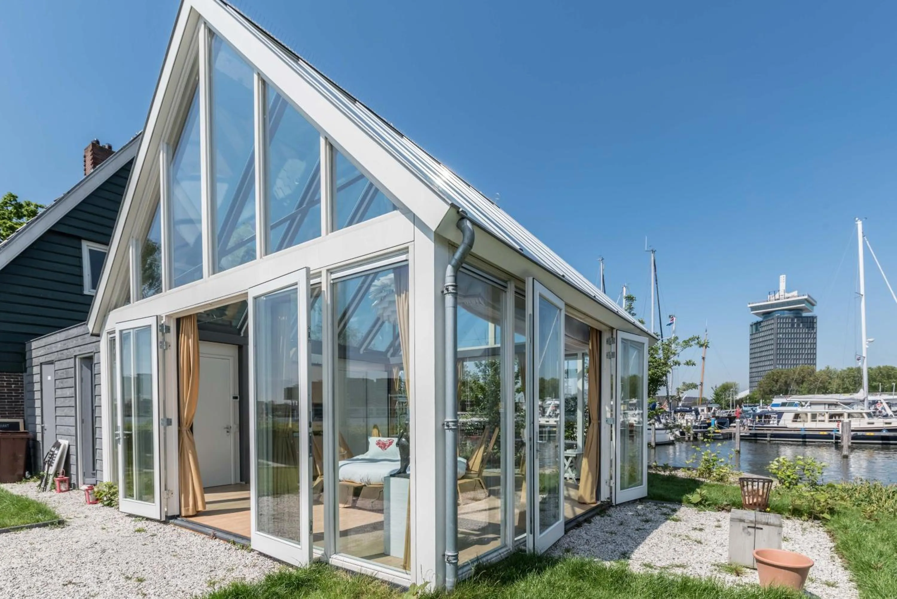 Neighbourhood in The Panorama Suite (Mandelahuisje)