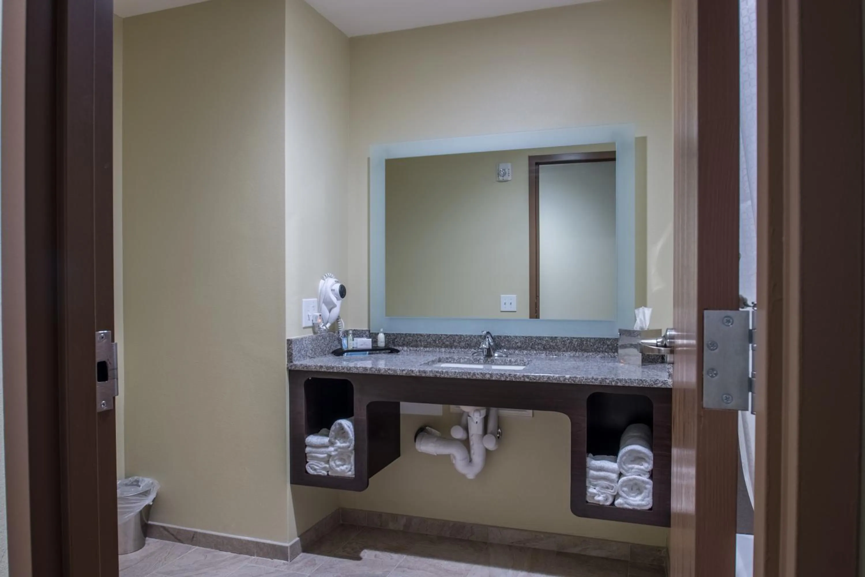 Bathroom in Cobblestone Inn & Suites - St Marys