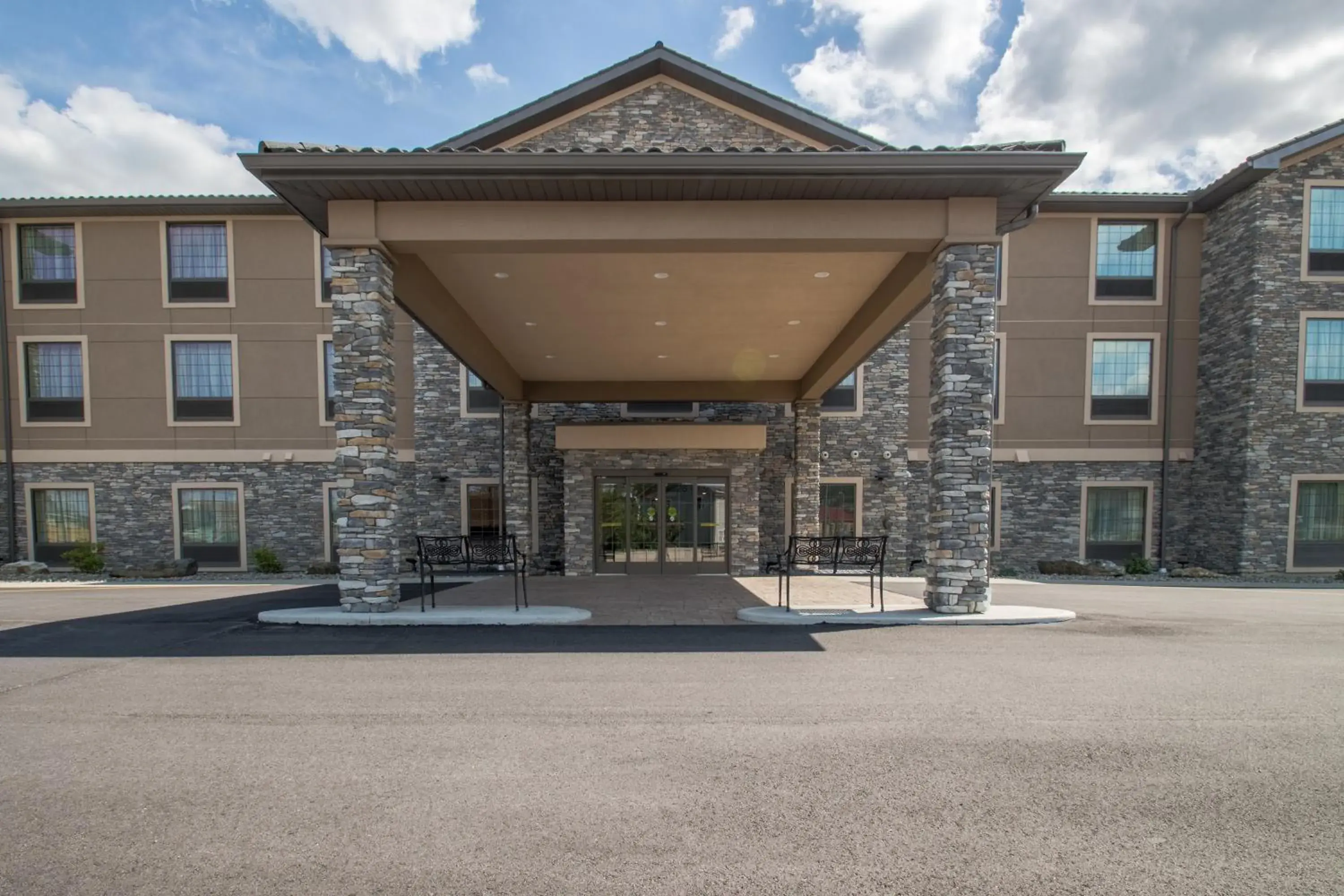 Facade/entrance in Cobblestone Inn & Suites - St Marys Facade/entrance in Cobblestone Inn & Suites - St Marys