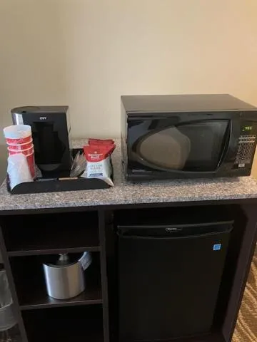 Creekstone Inn & Suites - St Marys