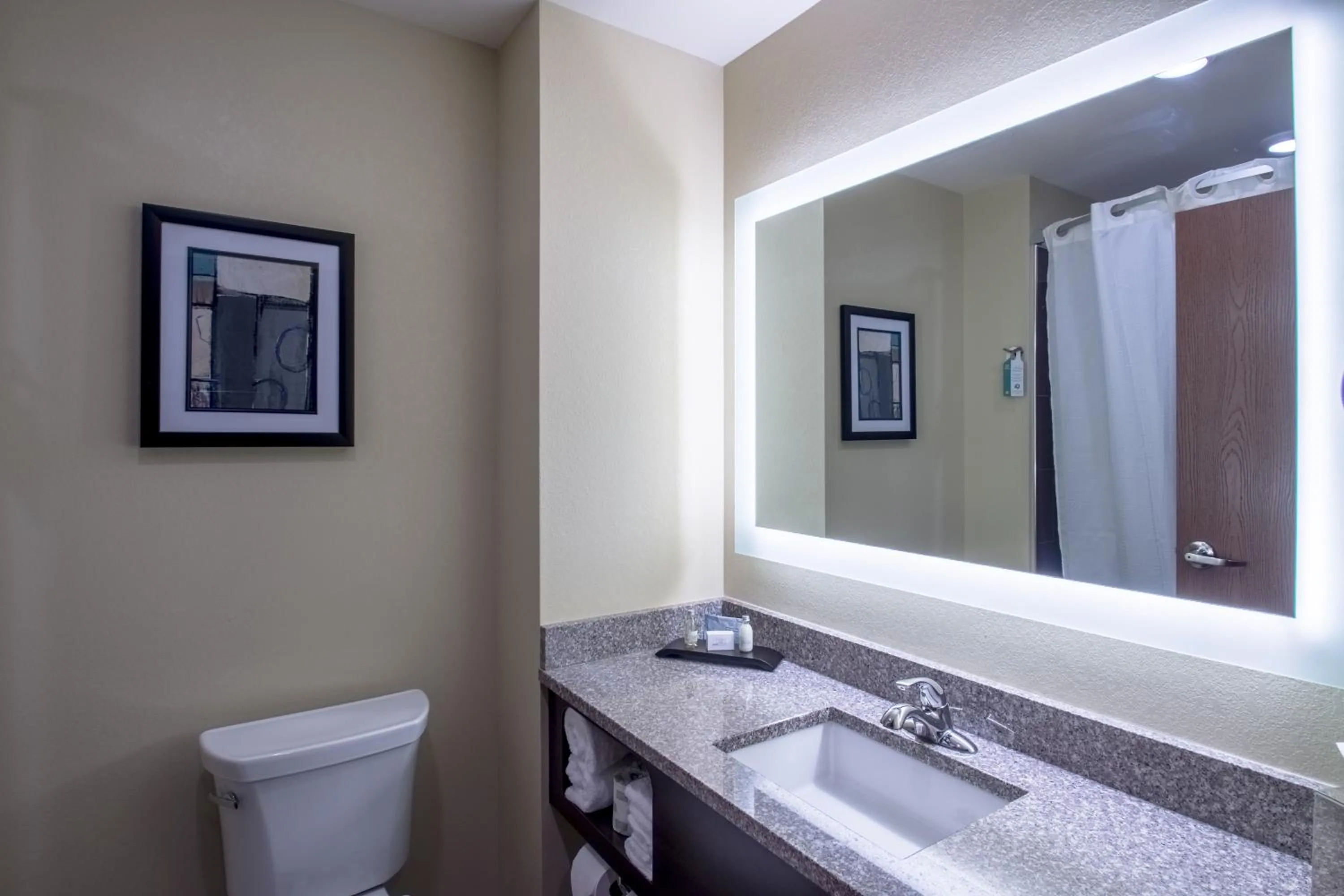 Bathroom in Cobblestone Inn & Suites - St Marys
